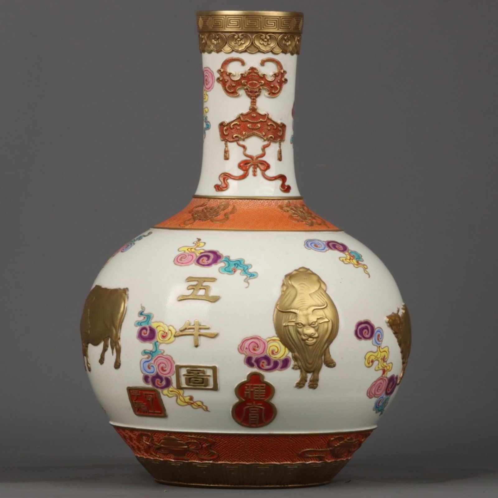 A Rare Enamel Gilt Buffalo Pattern Vase: A Rare Enamel Gilt Buffalo Pattern Vase,Qing Dynasty,China,Qianlong Six-character Mark,Size:12.6inx8.7in 珐琅彩鎏金牛纹瓶,中国清ߣ