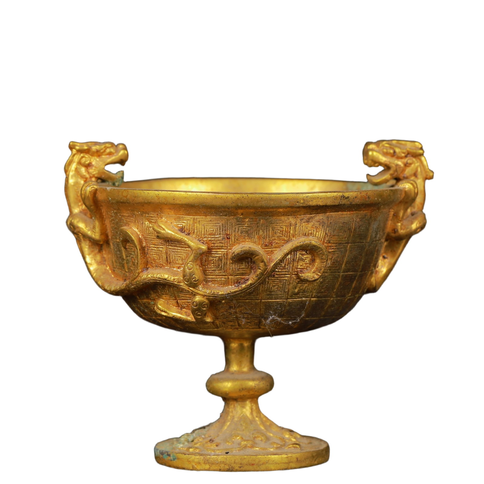 An Exquisite Gilt Bronze Dragon Pattern Cup: An Exquisite Gilt Bronze Dragon Pattern Cup,Qing Dynasty,China,Size:3.9inx3.5in,Weight:446g 铜鎏金龙纹杯,中国清代