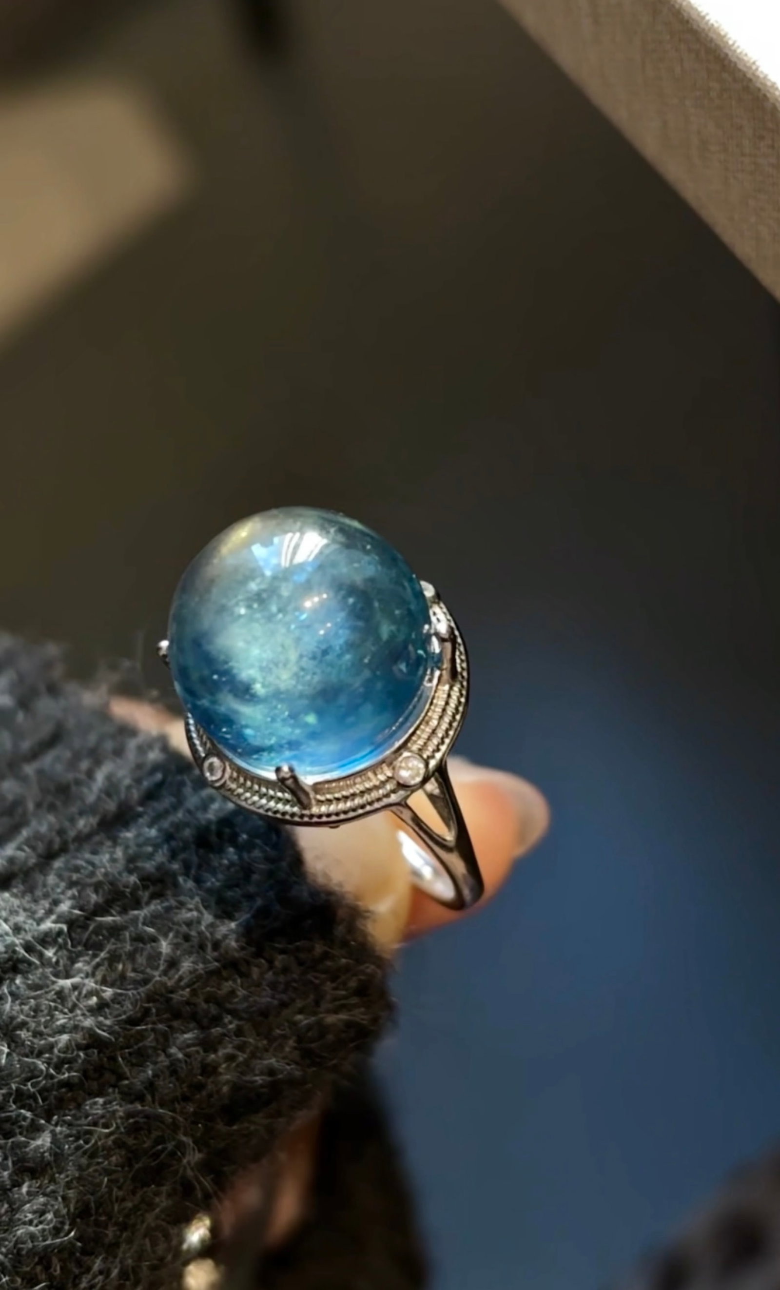 An Exquisite Aquamarine Ring - 3