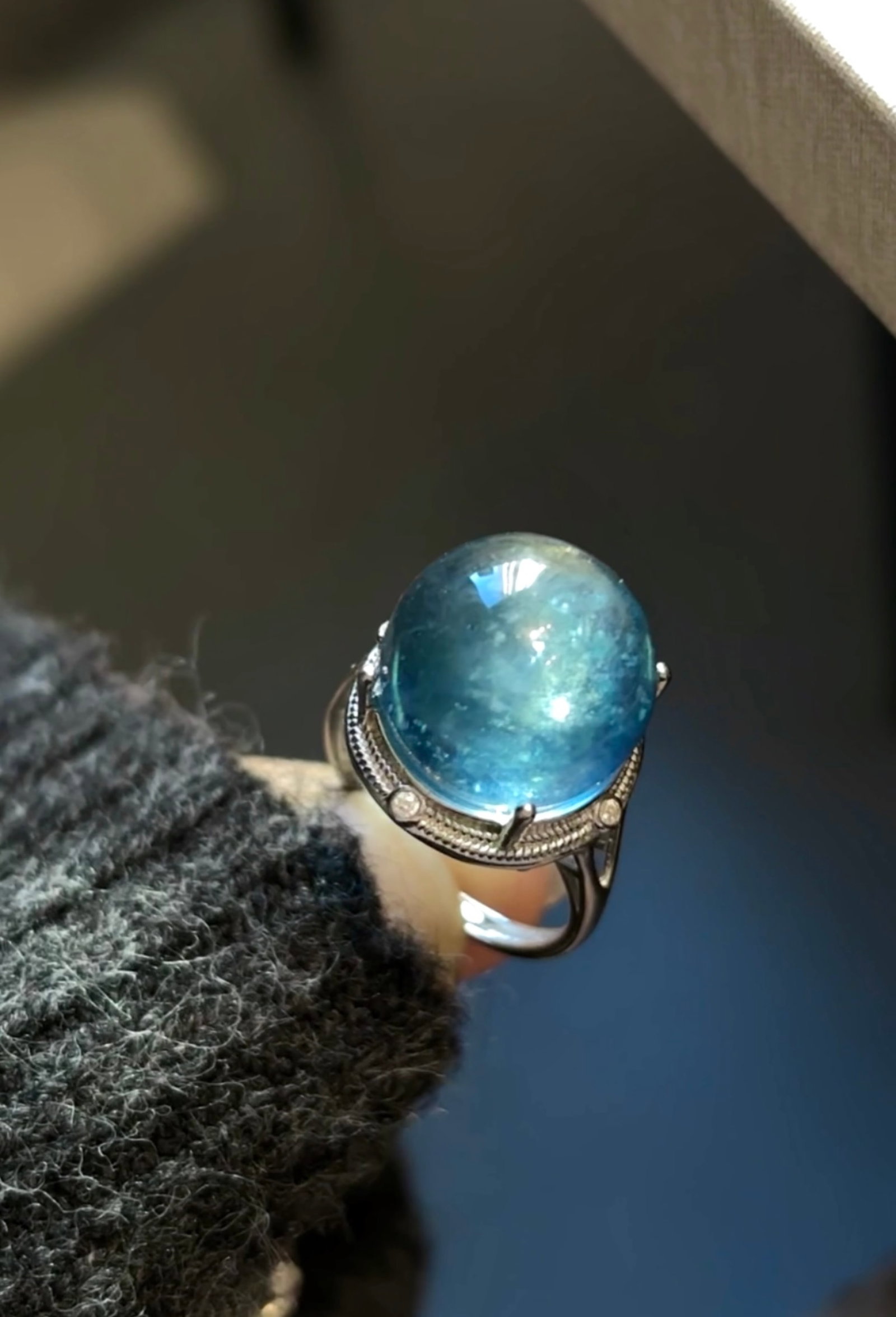 An Exquisite Aquamarine Ring - 5
