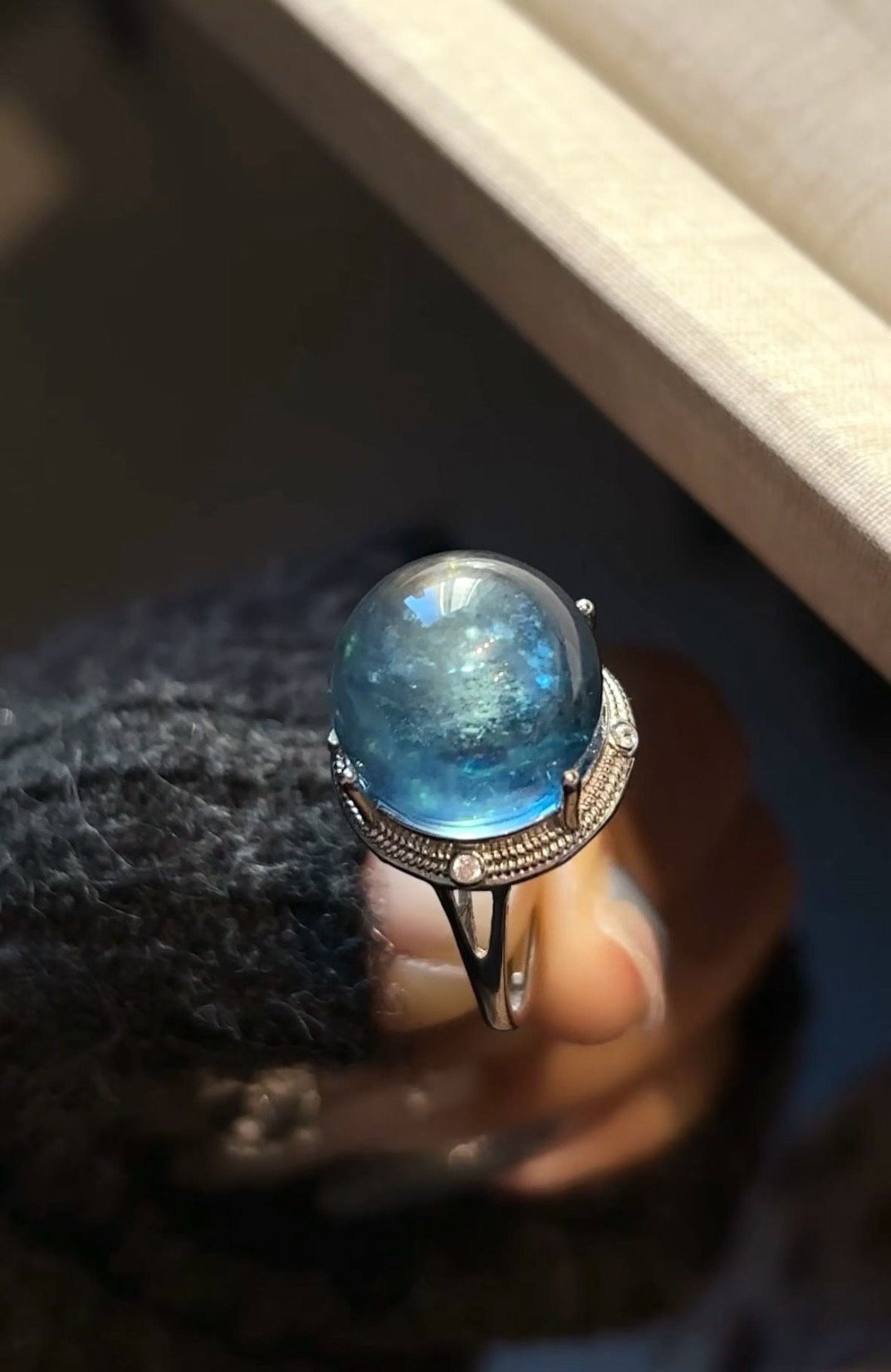 An Exquisite Aquamarine Ring - 6