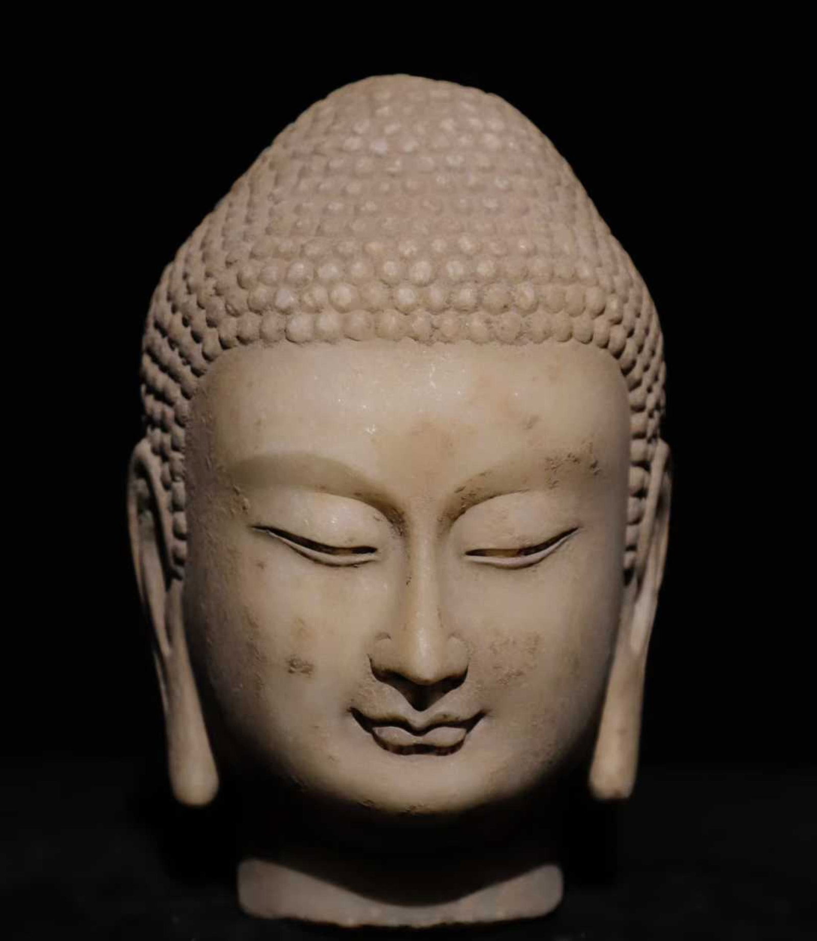 A Solemn Marble Sakyamuni-Head Ornament: A Solemn Marble Sakyamuni-Head Ornament,N.Qi,China,Size:11in 汉白玉如来头像摆件,中国北齐时期