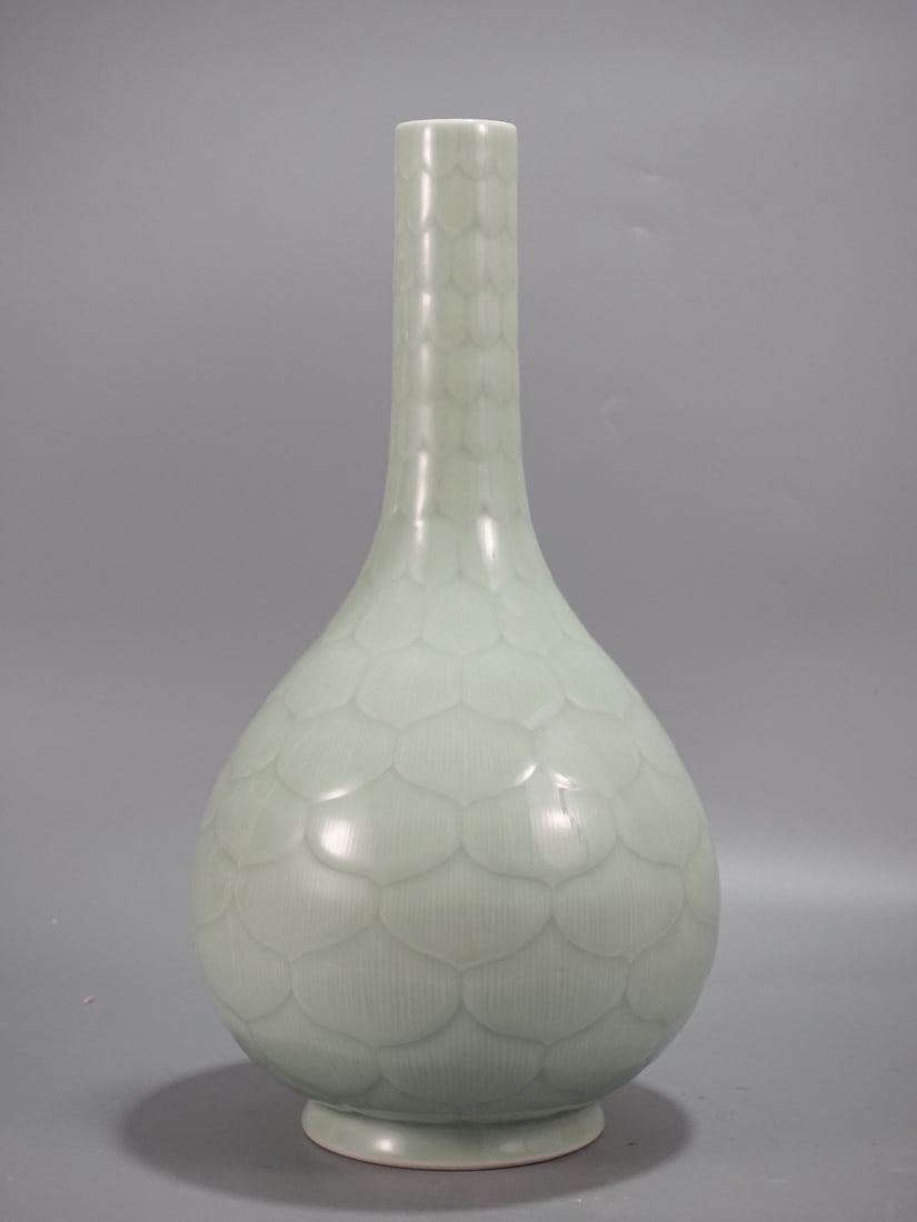 A Huge Celadon Glazed Vase - 2