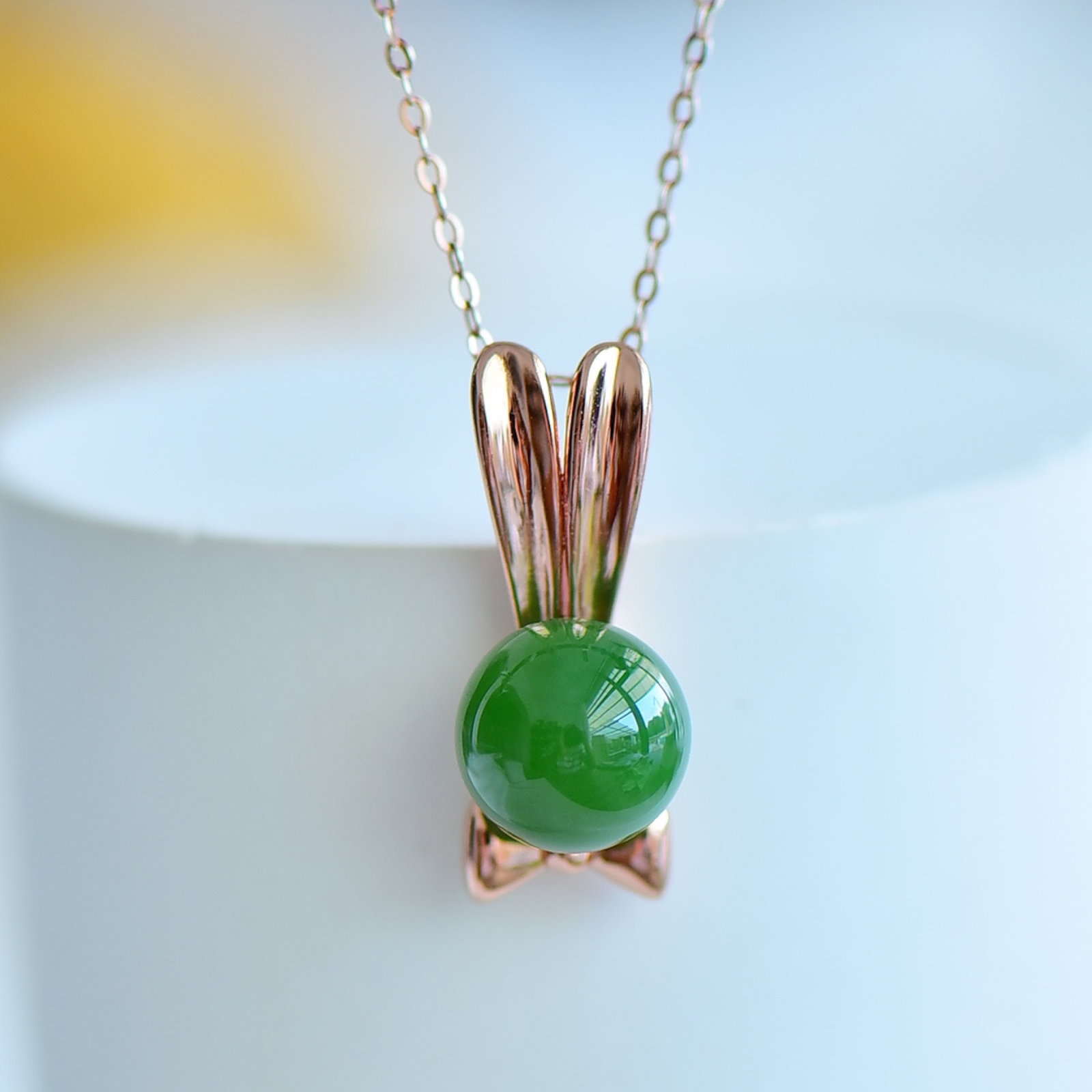 An Exquisite Sterling Silver-Gold Plated Inlaid Jasper Pendant: An Exquisite Sterling Silver-Gold Plated Inlaid Jasper Pendant,Size:0.4in 纯银镀金镶碧玉项链