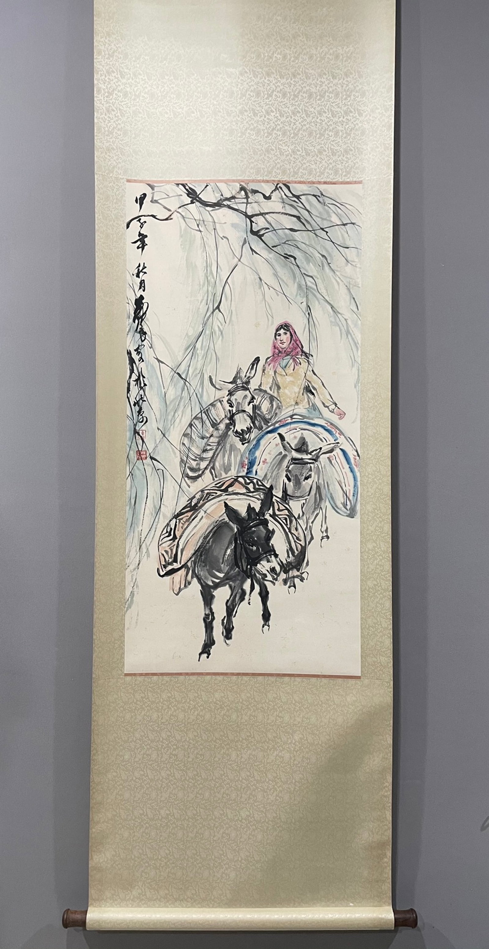 A Chinese Vertical Scroll Ink Painting of Character and Story on Paper: A Chinese Vertical Scroll Ink Painting of Character and Story on Paper,Huang Zhou,Size:40.2inx19.3in