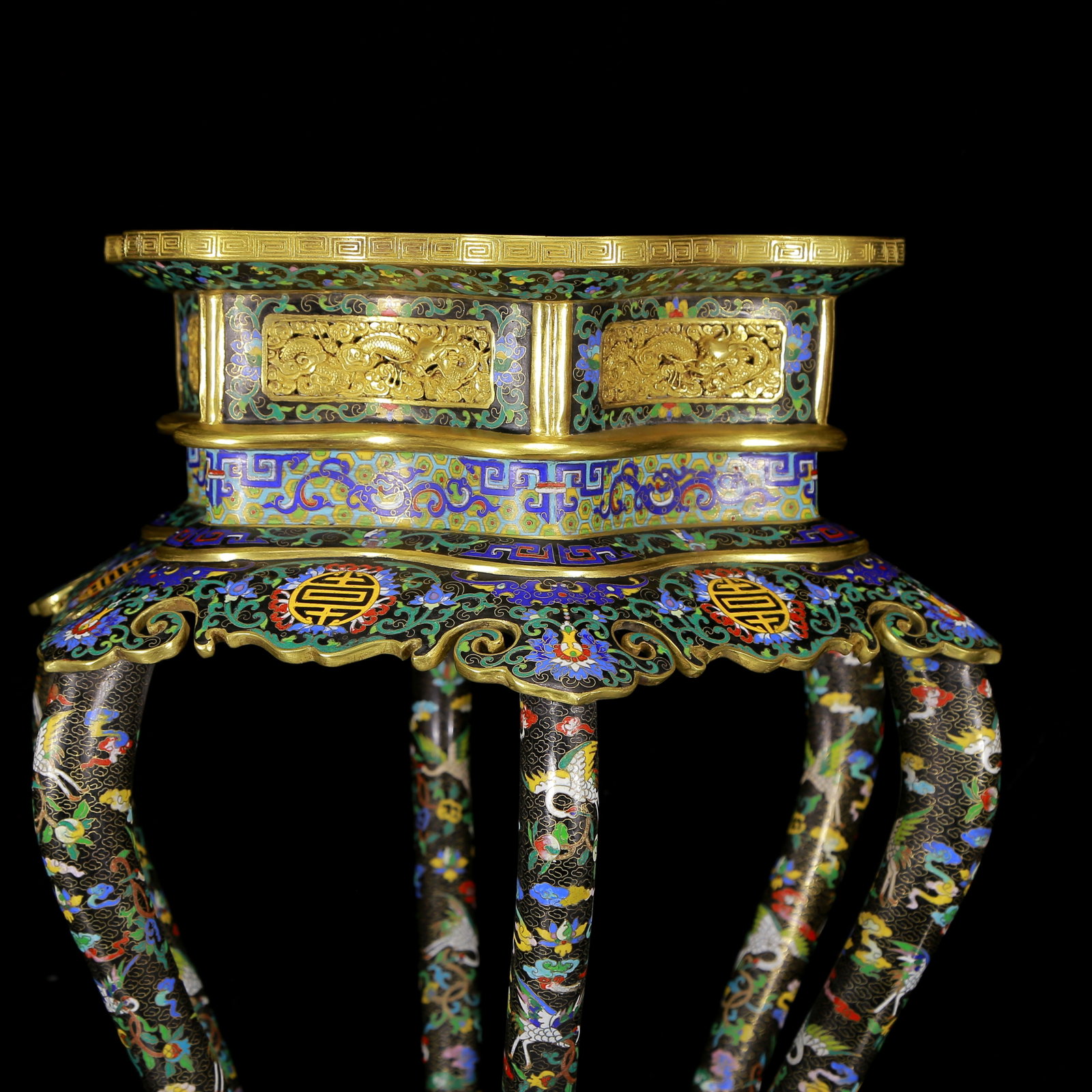 A Pair of Huge Cloisonne Auspicious Cloud and Crane Pattern Stools - 17