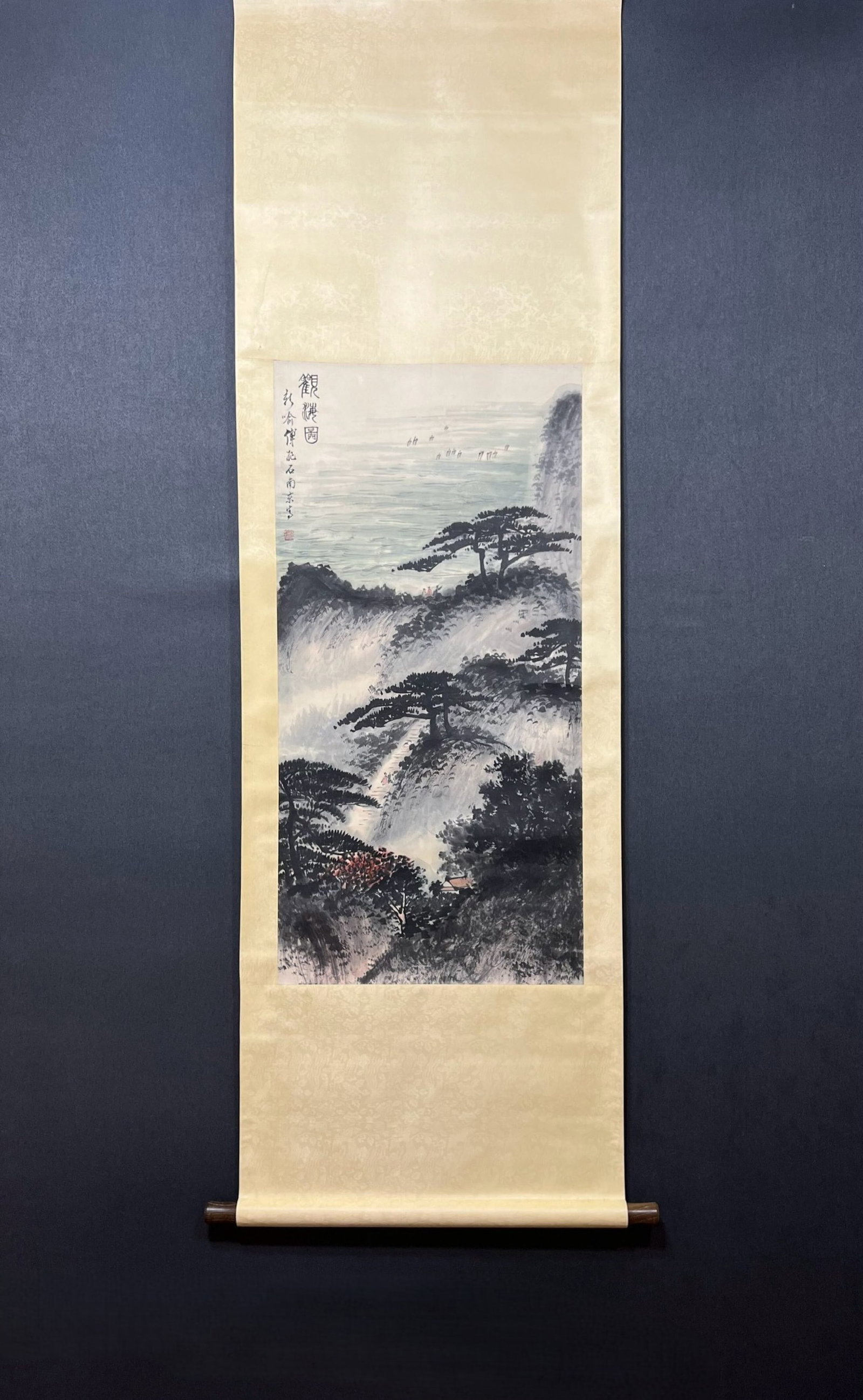 A Chinese Vertical Scroll Ink Painting of Landscape on Paper: A Chinese Vertical Scroll Ink Painting of Landscape on Paper,Fu Baoshi,Size:20.5inx38.6in
