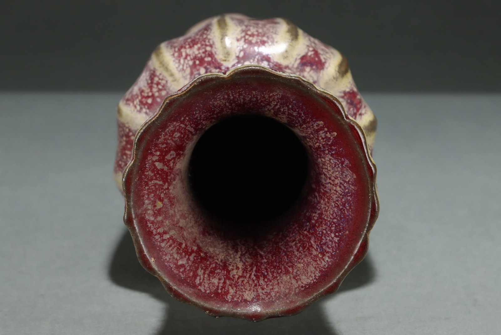 A Rare Red Glazed Vase - 6