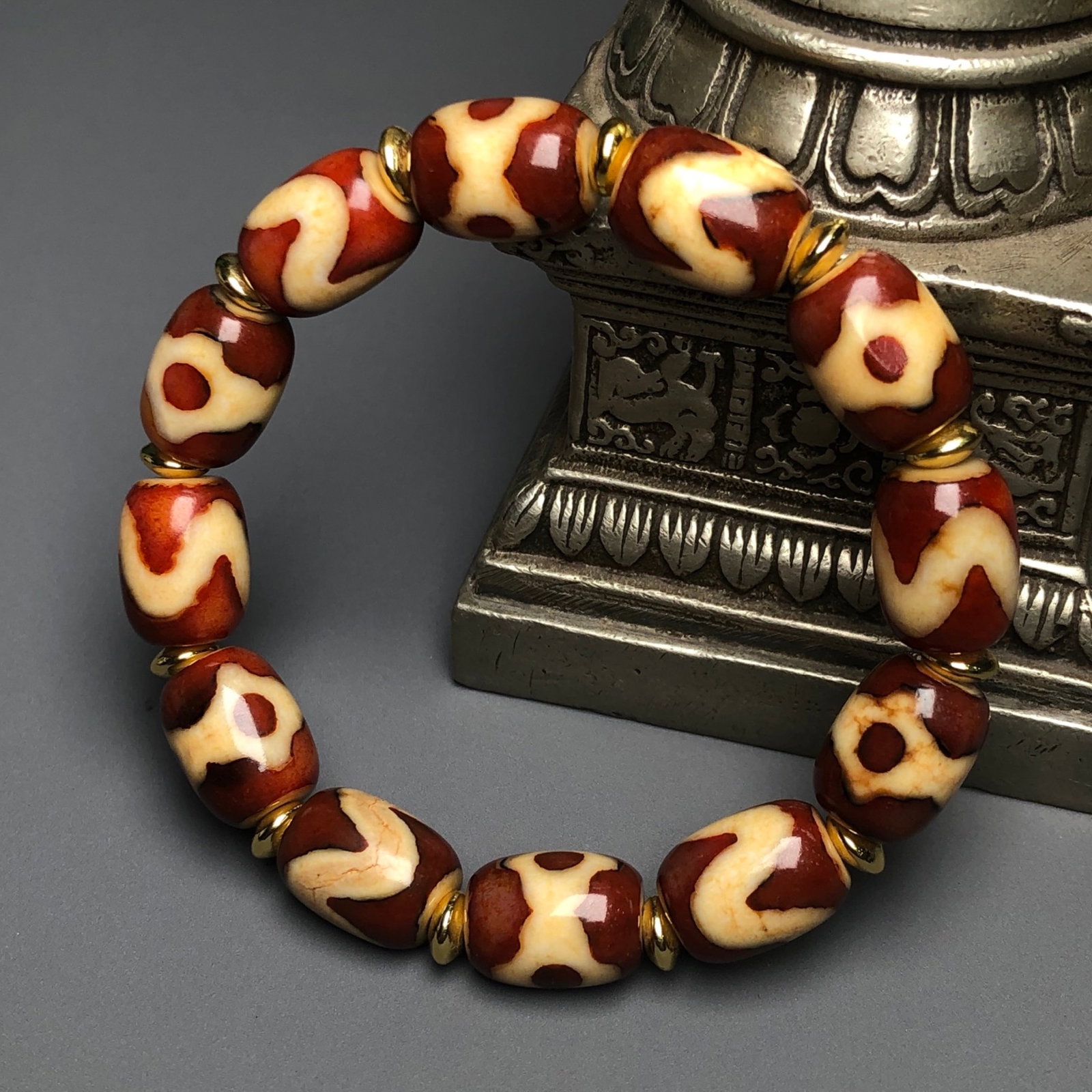A Precious Dzi Bead Bracelets - 2