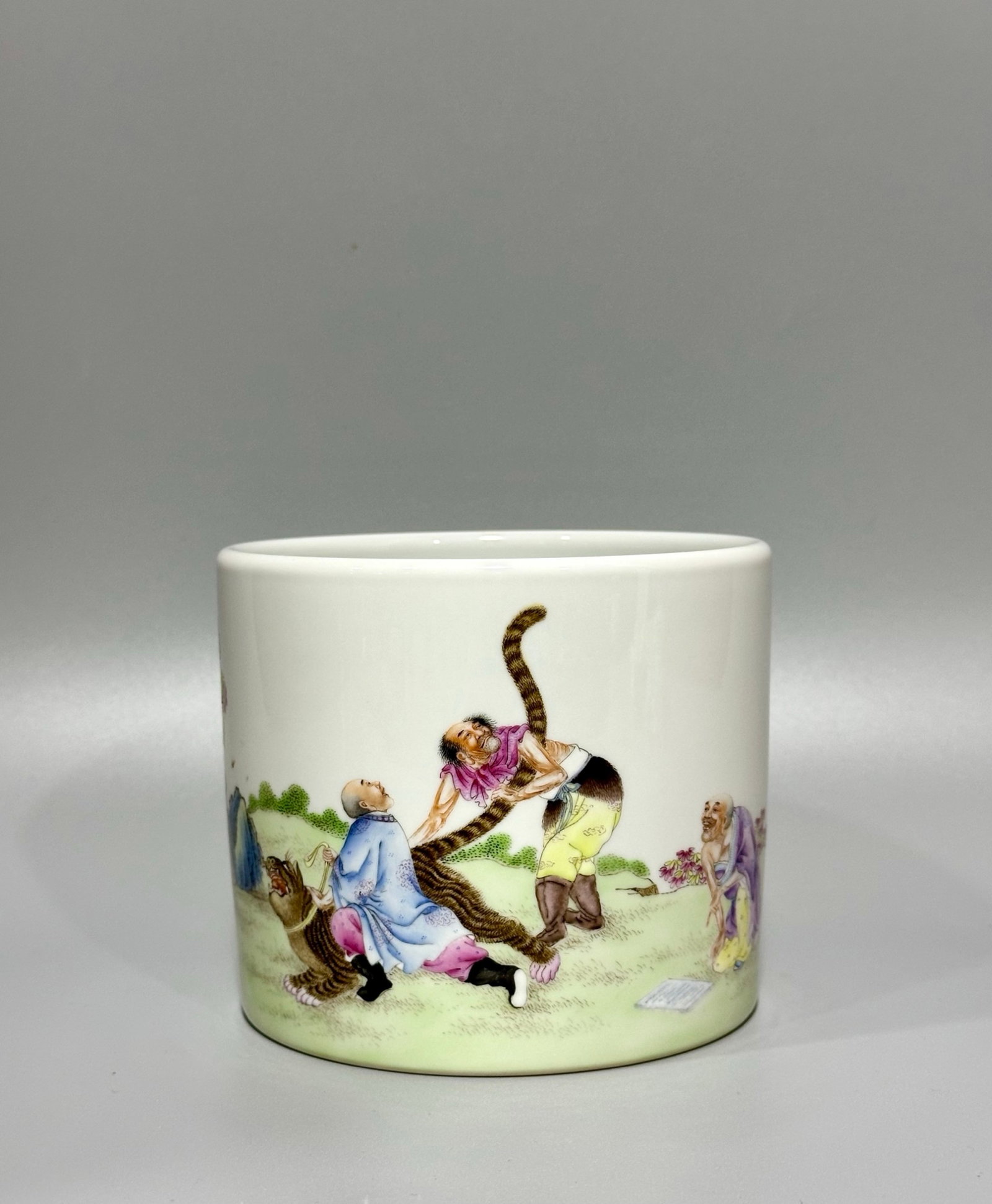An Exquisite Famille-Rose Character and Story Pattern Brush Pot: An Exquisite Famille-Rose Character and Story Pattern Brush Pot,Qing Dynasty,China,Yongzheng Six-character Mark,Size:4.3inx5in