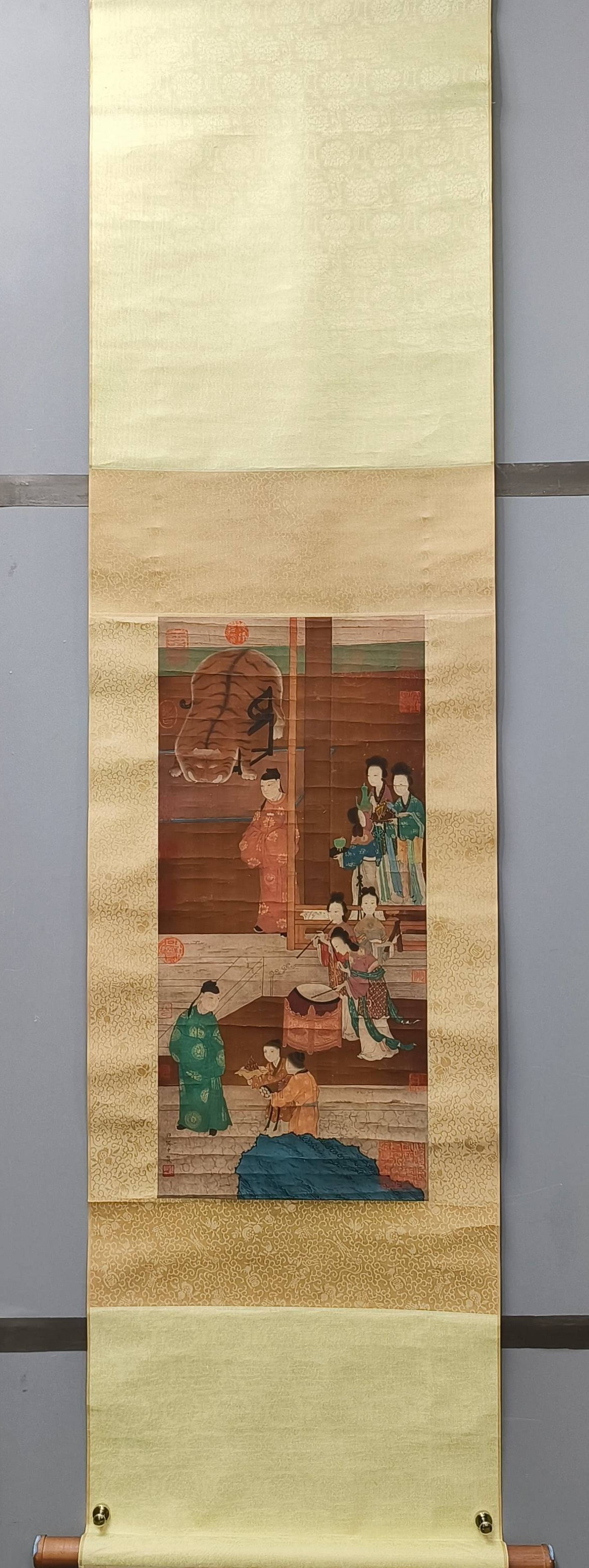 A Chinese Vertical Scroll Ink Painting of Character and Story on Paper: A Chinese Vertical Scroll Ink Painting of Character and Story on Paper,Gu Minzhong,Size:26.8inx12.2in