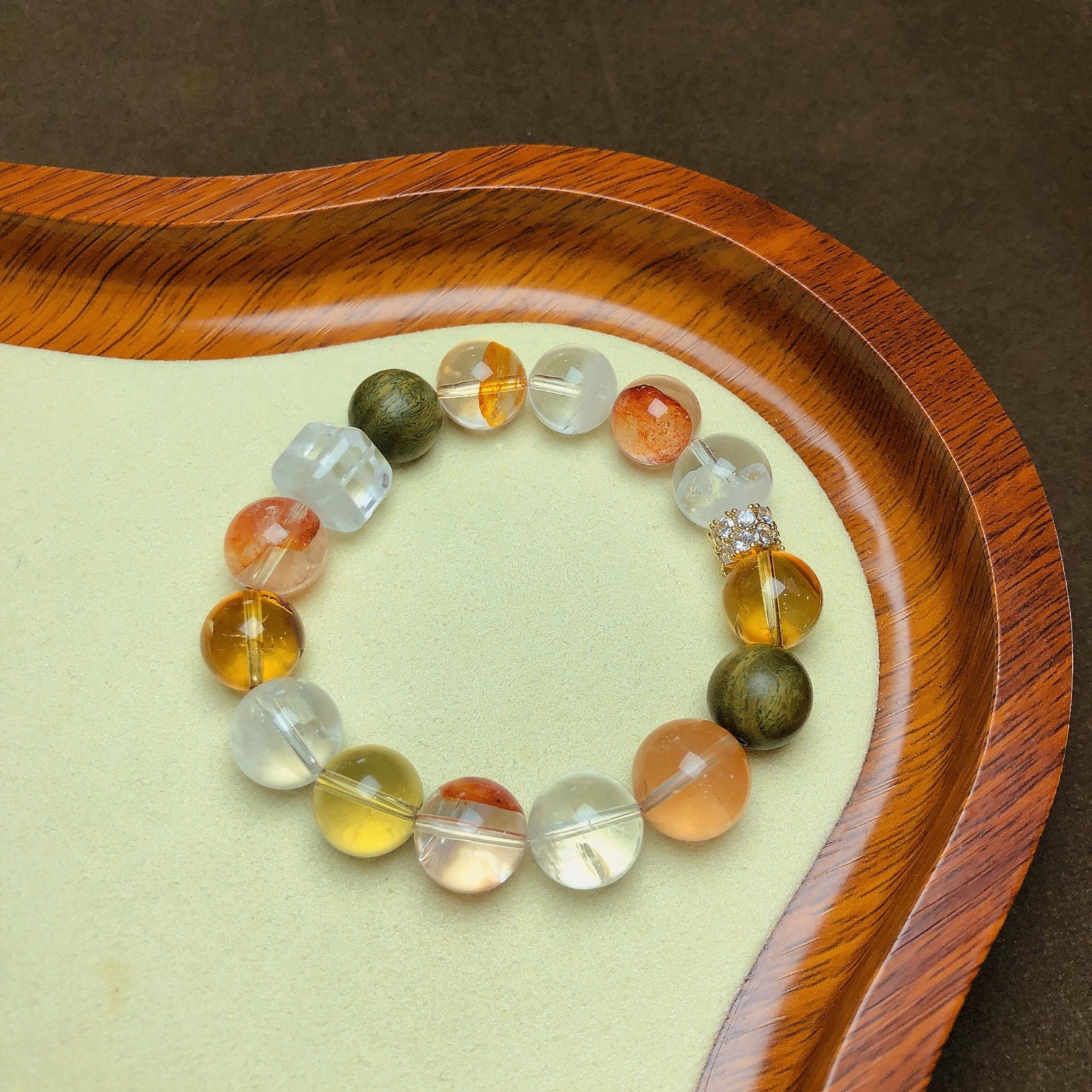 An Exquisite Crystal Bracelets: An Exquisite Crystal Bracelets,Size:0.5in,0.5inx0.5in,Weight:40g 水晶手串