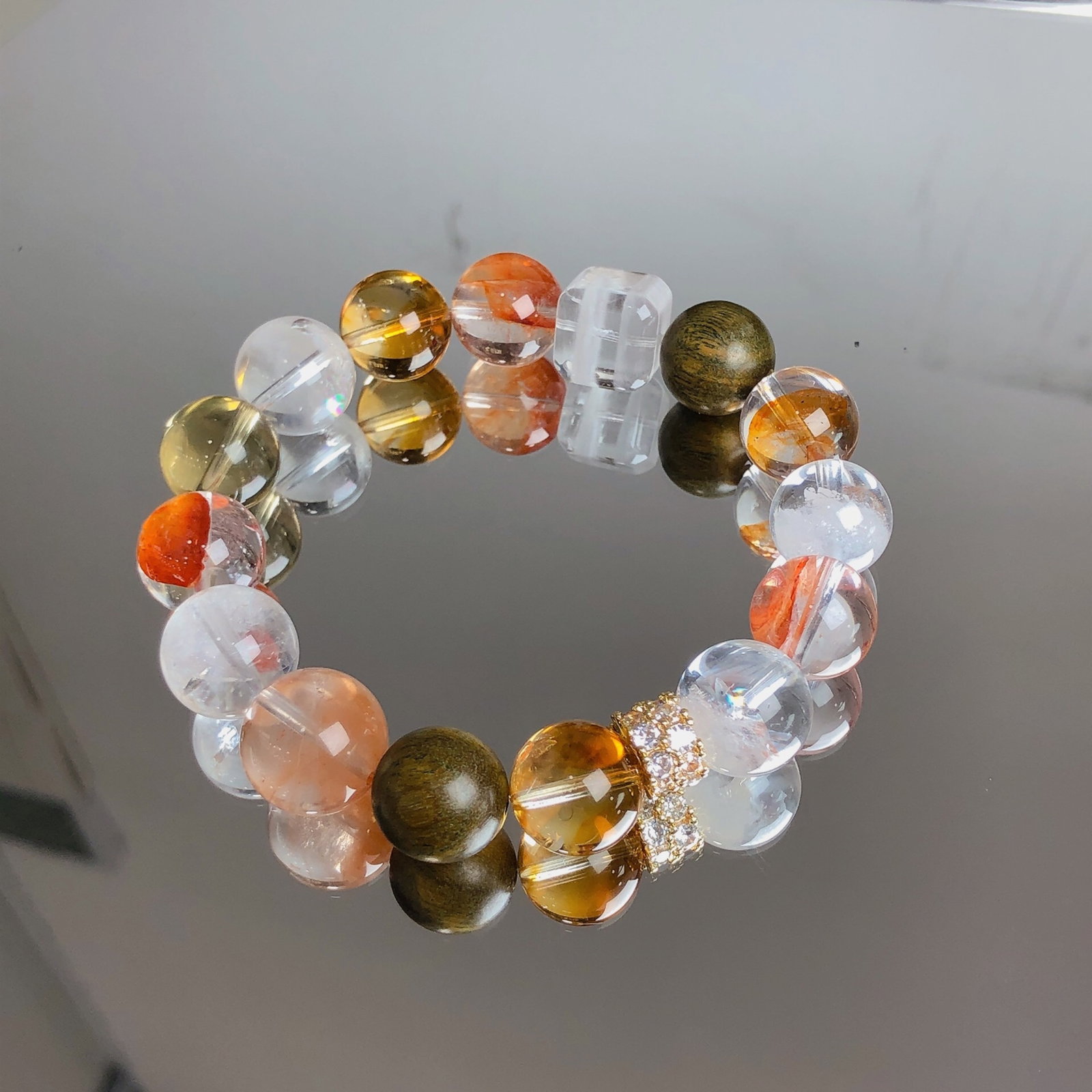 An Exquisite Crystal Bracelets - 2