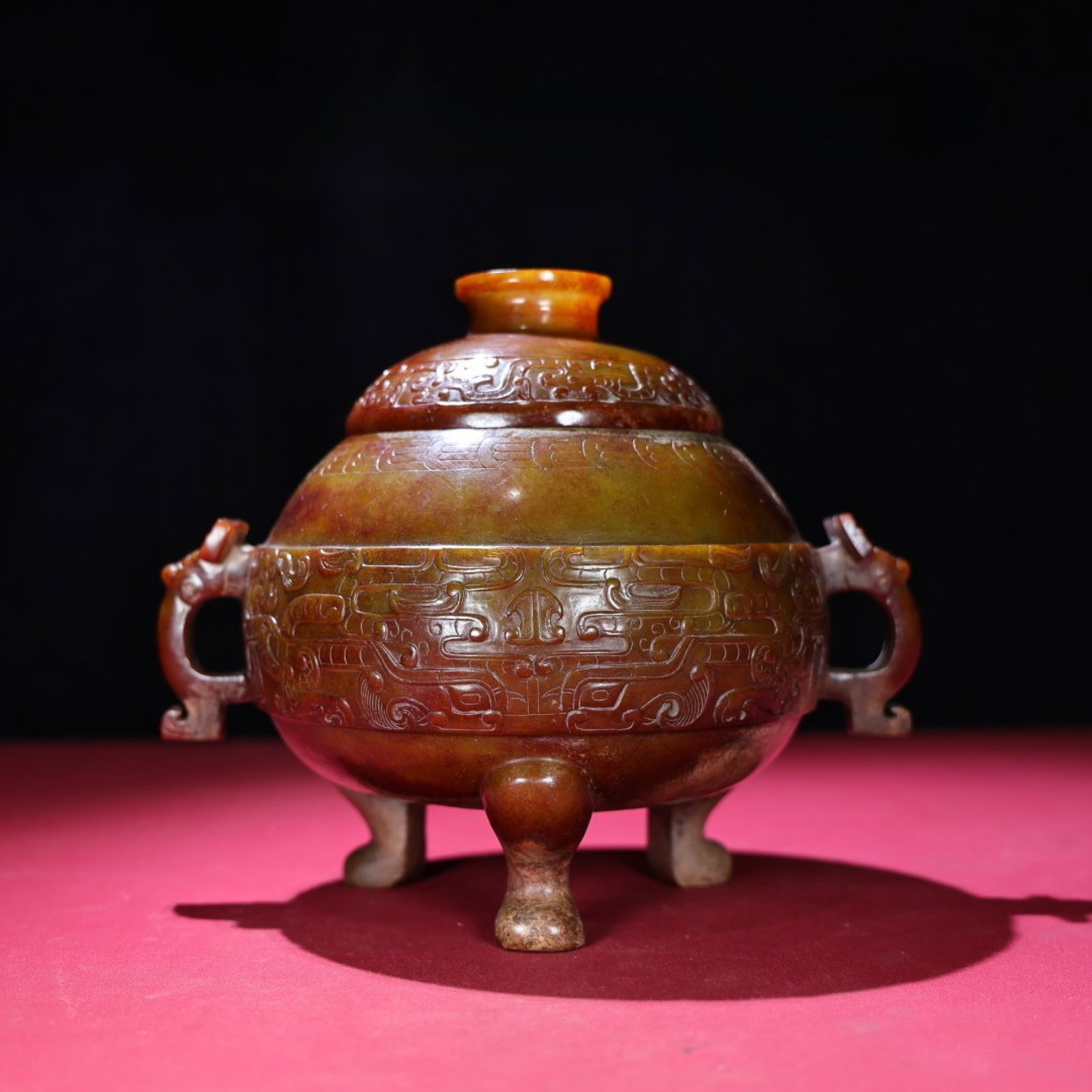 An Exquisite Archaic Jade Beast-Face Pattern Double-Ears and Tripod Jar with Cover: An Exquisite Archaic Jade Beast-Face Pattern Double-Ears and Tripod Jar with Cover,Ancient Time,China,Size:9.1inx7.3inx3.7in,Weight:2166g 高古玉兽面纹双೑