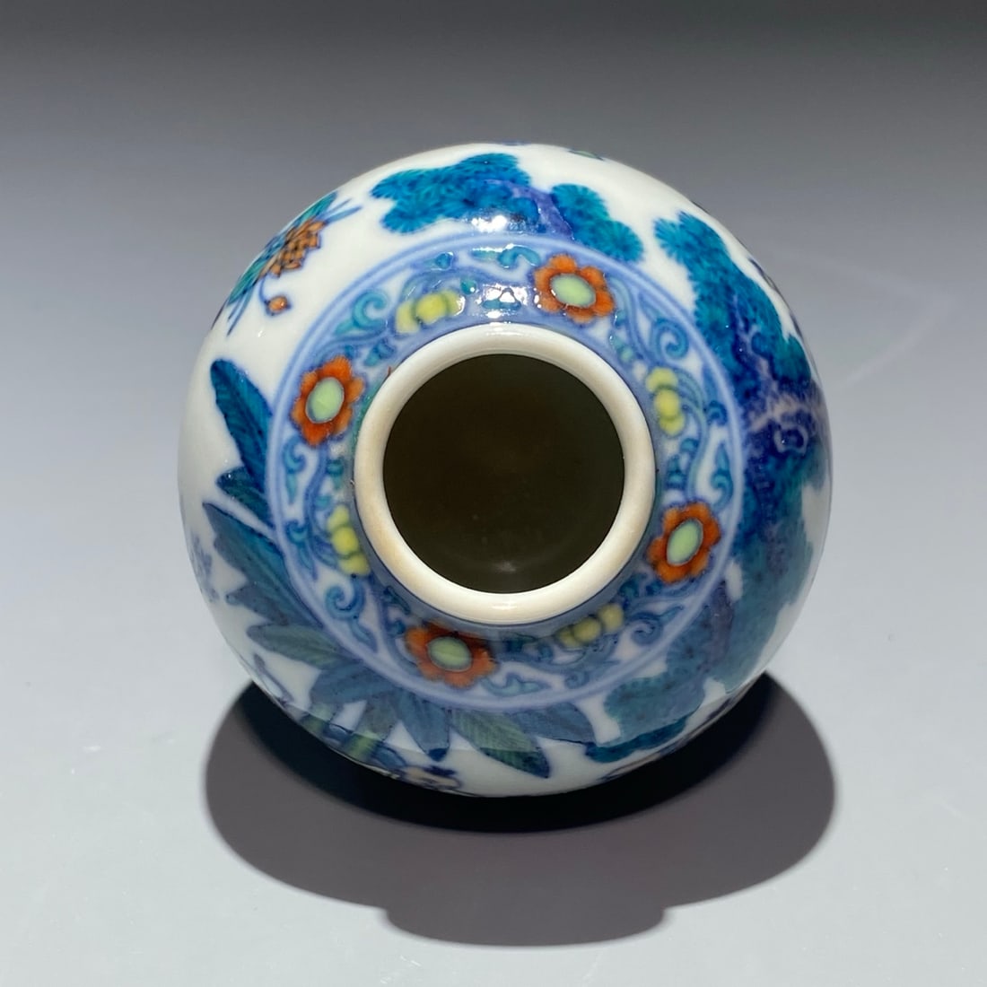An Exquisite Doucai Figure Pattern Jar - 5