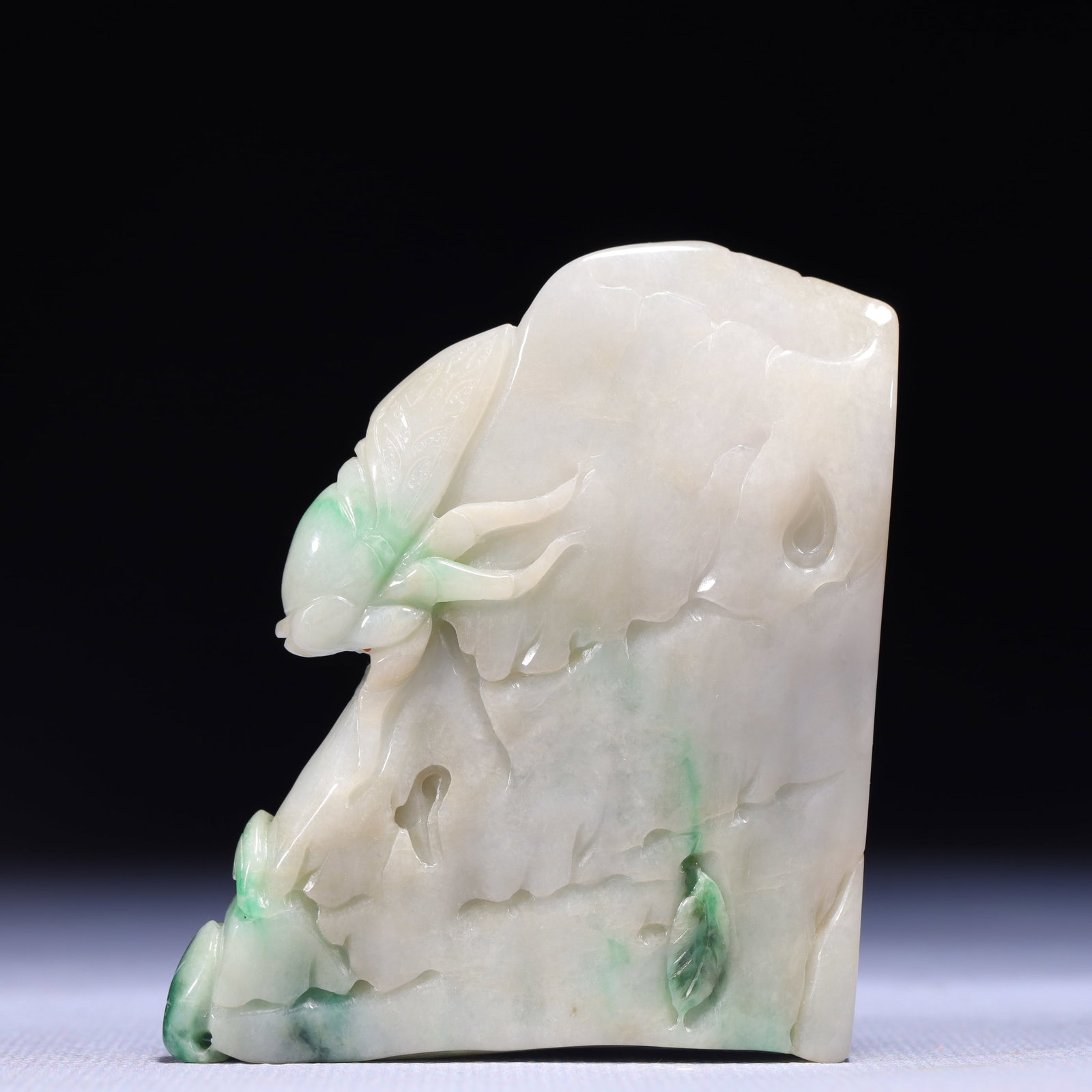 An Exquisite Jadeite Cicada Pattern Ornament - 5