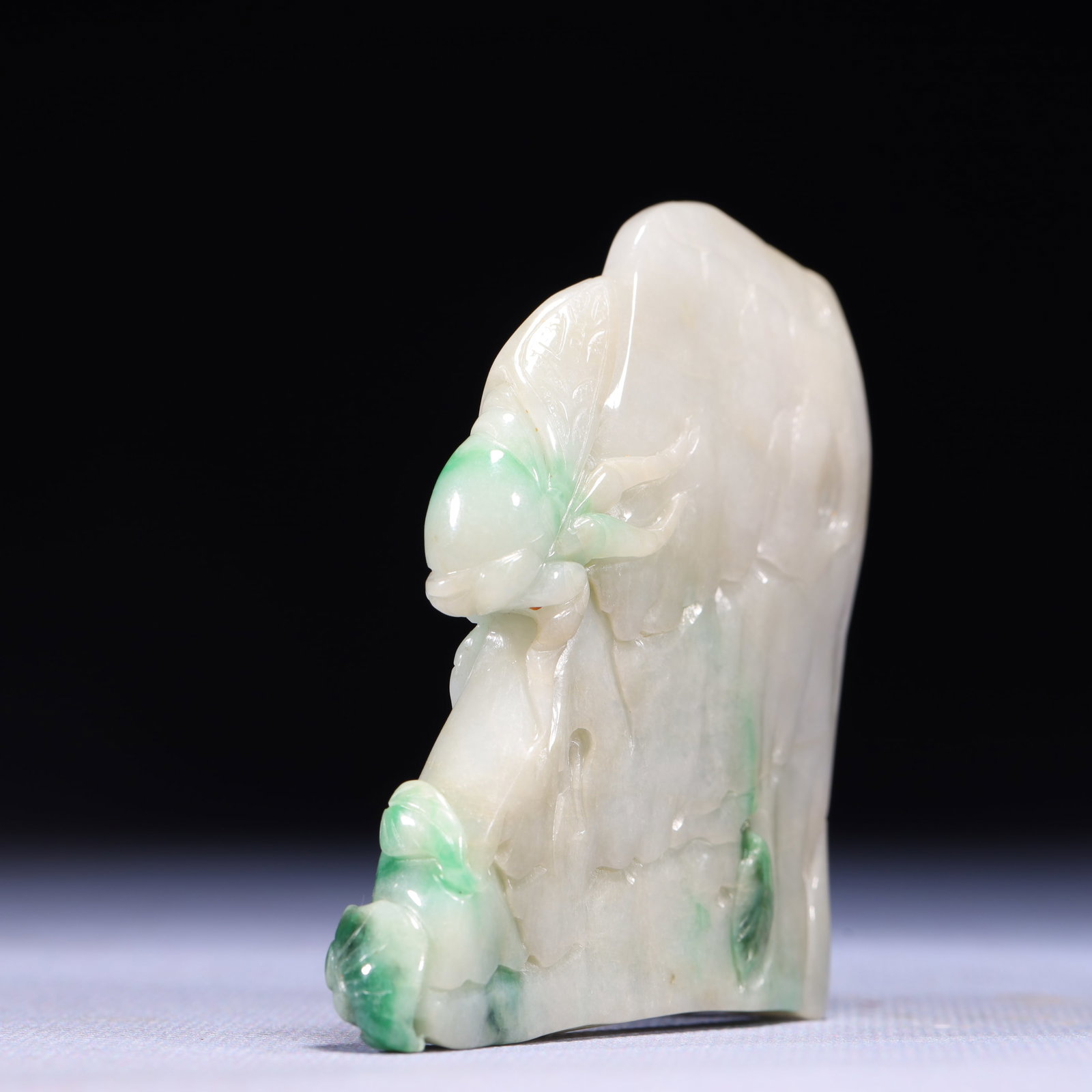 An Exquisite Jadeite Cicada Pattern Ornament - 6