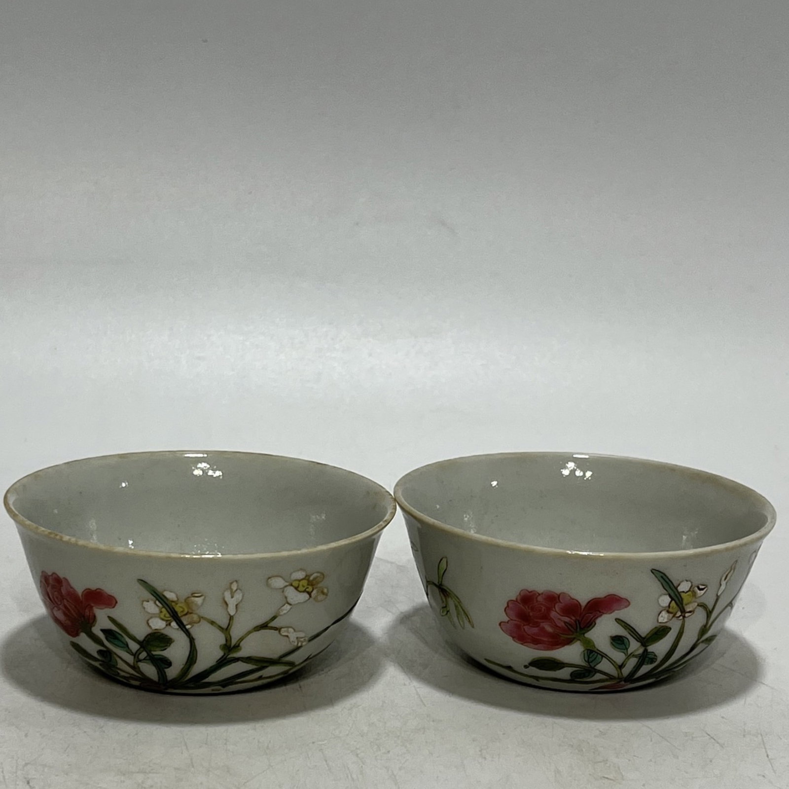 A Pair of Exquisite Famille-Rose Flower Pattern Cups: A Pair of Exquisite Famille-Rose Flower Pattern Cups,Qing Dynasty,China,Yongzheng Six-character Mark,Size:3.3in