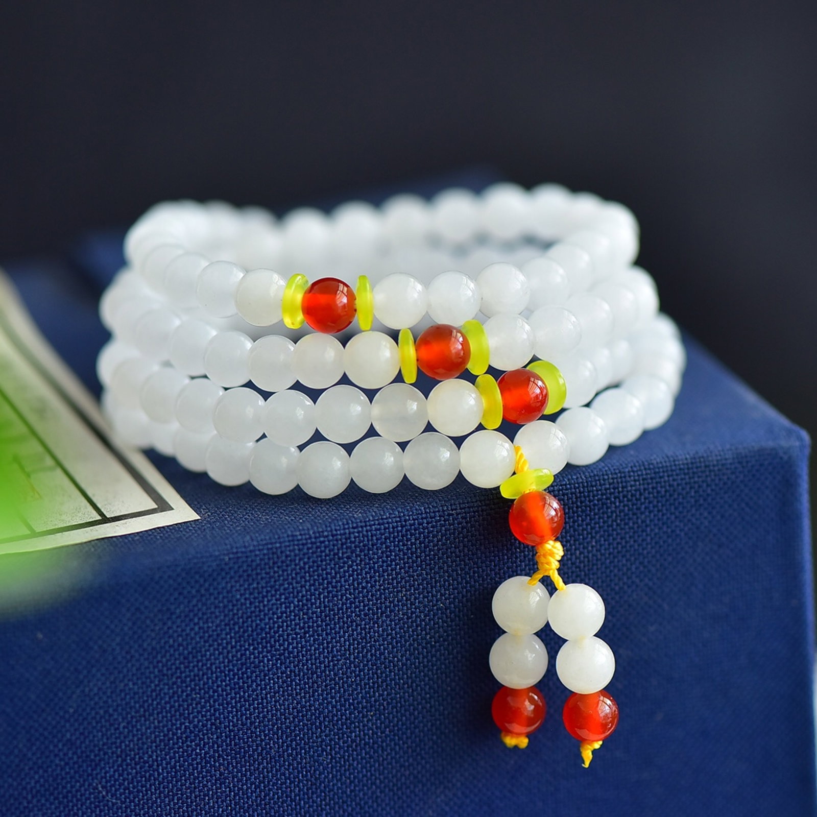 An Exquisite White Jade Bracelet: An Exquisite White Jade Bracelet,Size:0.2inx0.2in 白玉手串