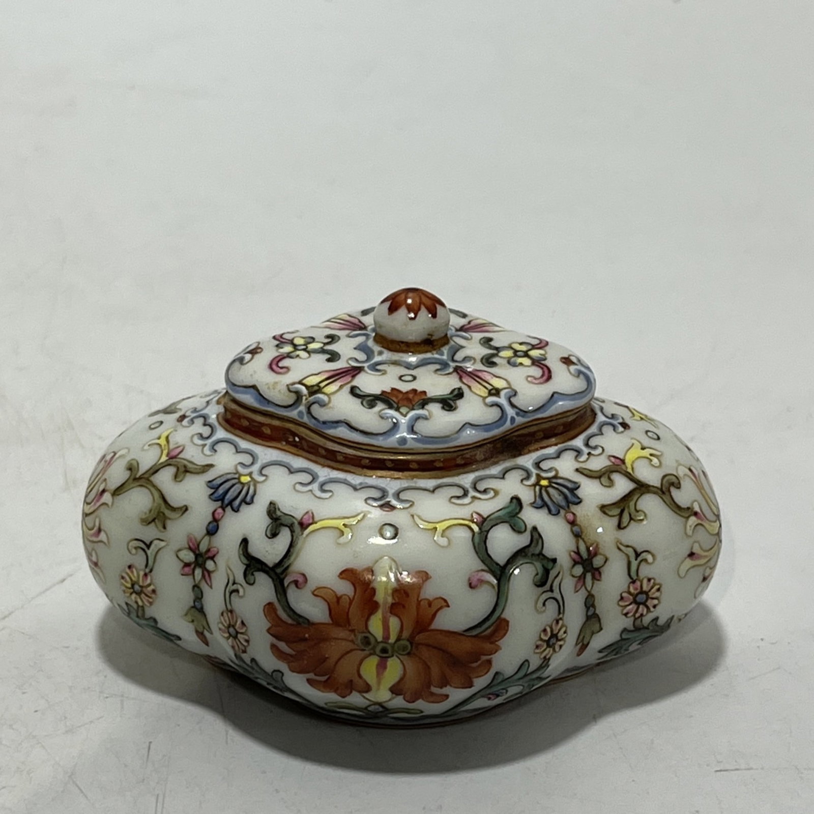 An Exquisite Famille-Rose Lotus Pattern Jar with Cover (1 of 9)