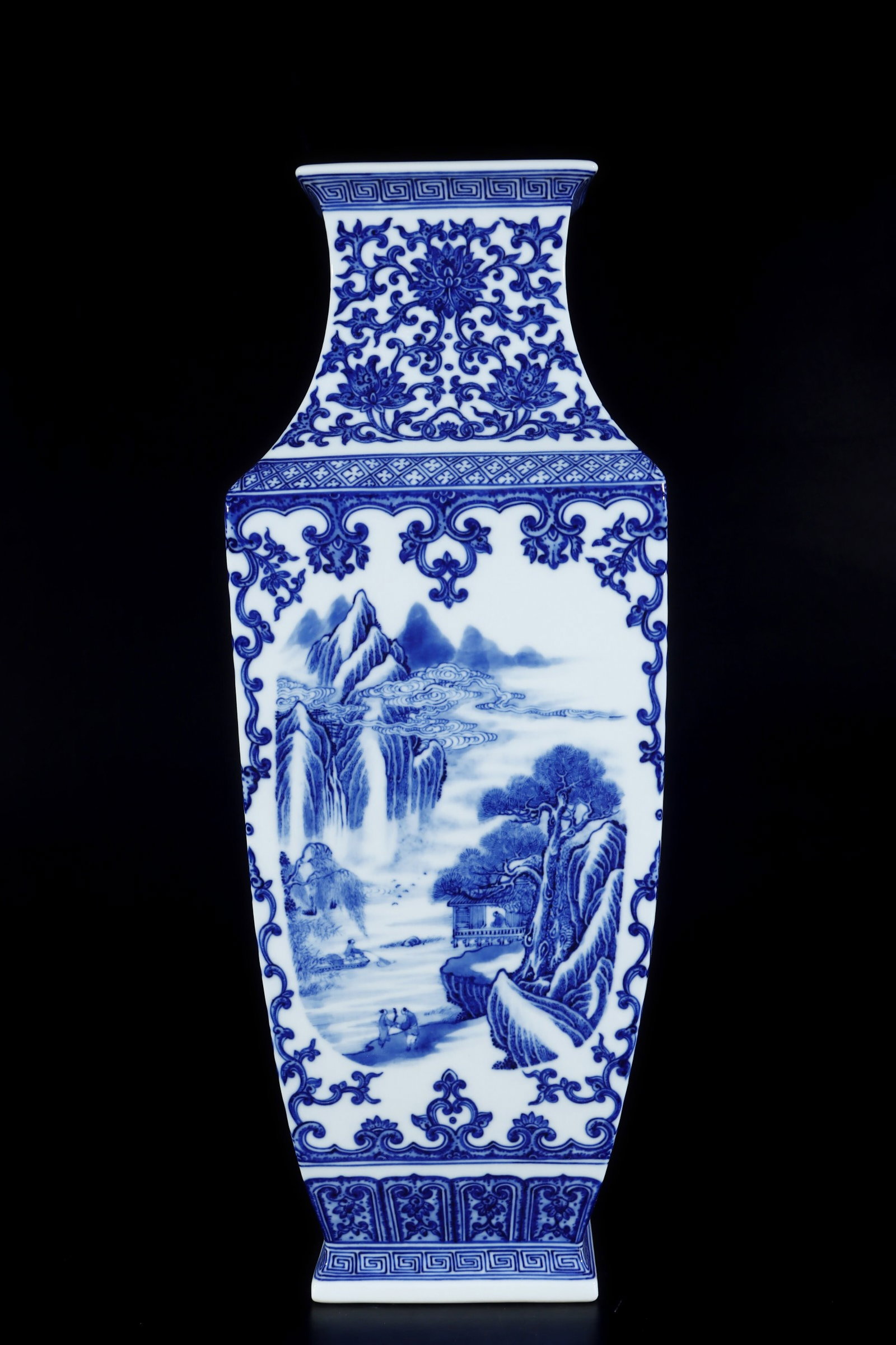 A Huge Blue and White Landscape and Figure Pattern Vase: A Huge Blue and White Landscape and Figure Pattern Vase,Qing Dynasty,China,Qianlong Six-character Mark,Size:19.7inx11.3in 青花山水人物纹瓶中ࢲ