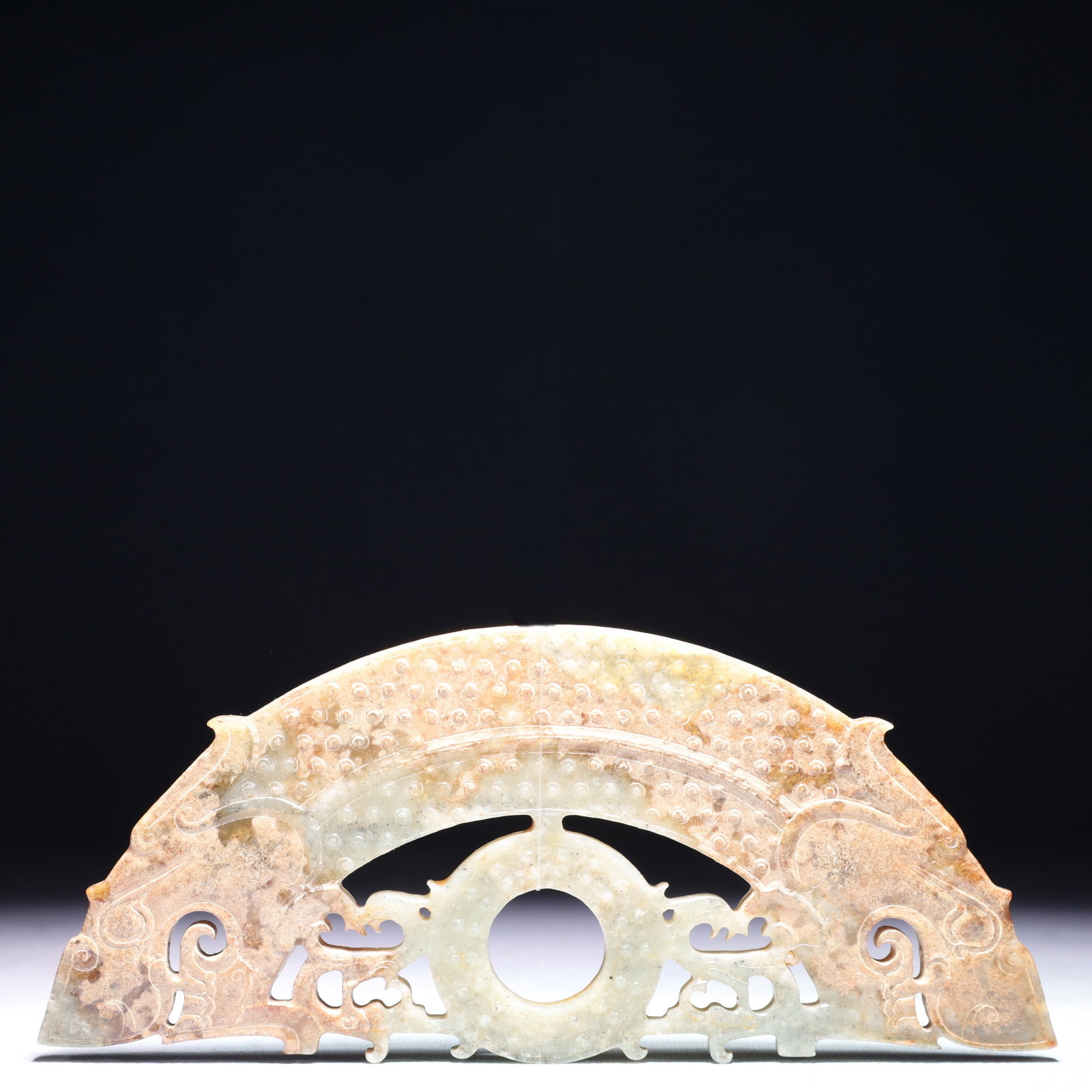 An Exquisite White Jade Dragon Pattern Pendant: An Exquisite White Jade Dragon Pattern Pendant,Qing Dynasty,China,Size:7.7inx3.3in,Weight:196.6g 白玉龙纹挂件,中国清代