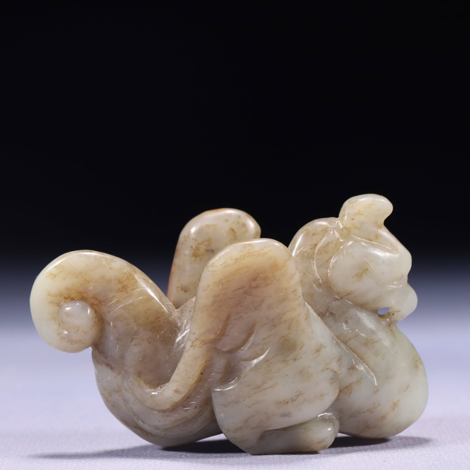 An Exquisite White Jade Phoenix Ornament (1 of 8)