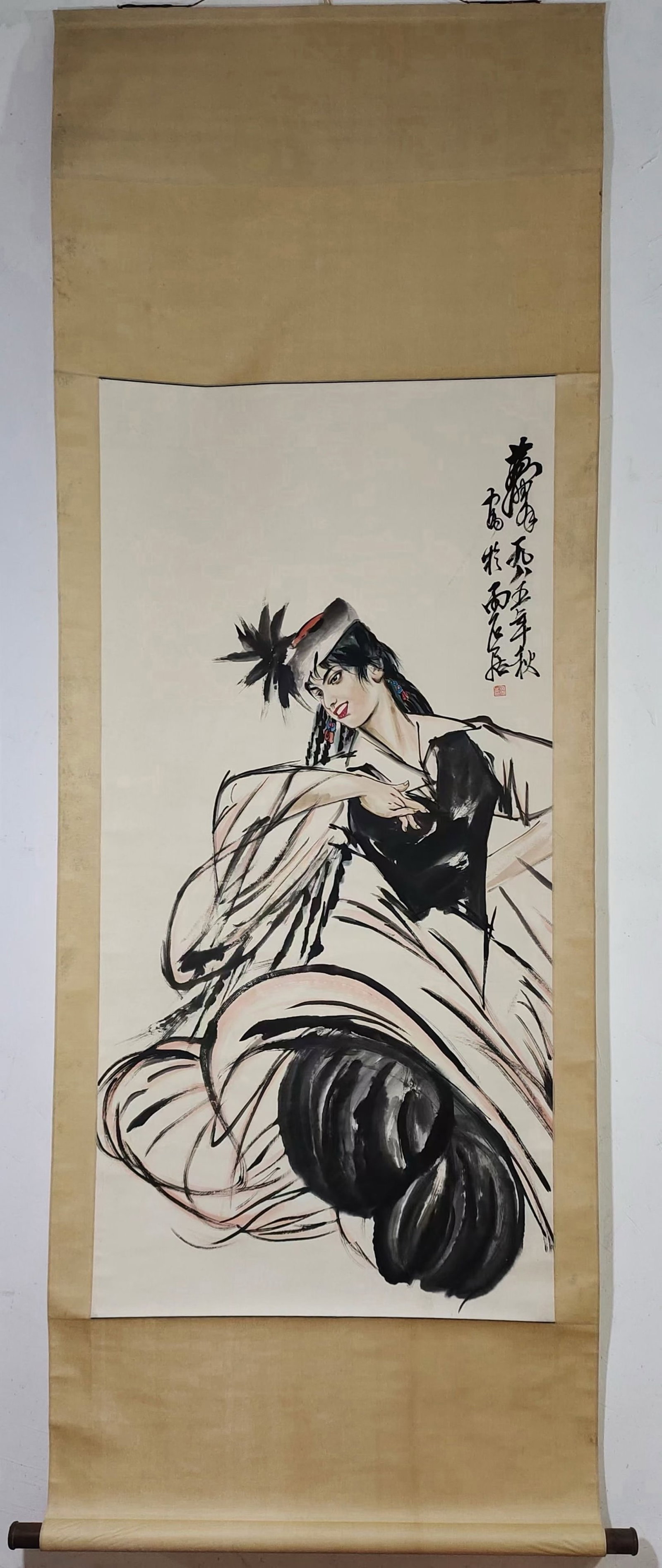 A Chinese Vertical Scroll Ink Painting of Figure on Paper: A Chinese Vertical Scroll Ink Painting of Figure on Paper,Huang Zhou,Size:53.7inx26.4in 一幅中国水墨人物画立轴,黄胄
