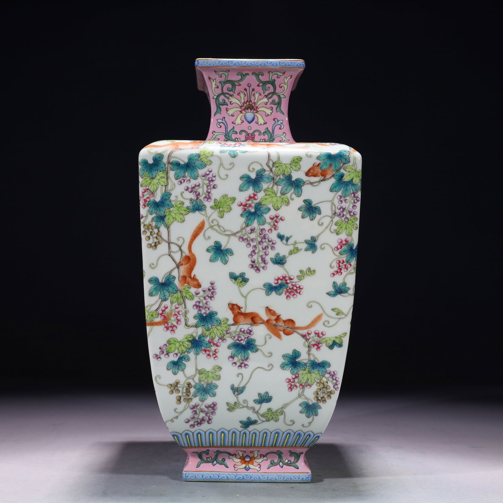 An Exquisite Famille-Rose Painted Gold Squirrel and Grapes Pattern Vase: An Exquisite Famille-Rose Painted Gold Squirrel and Grapes Pattern Vase,Qing Dynasty,China,Qianlong Six-character Mark,Size:6.1inx12.2in,Weight:3250g 粉彩描金松鼠&#
