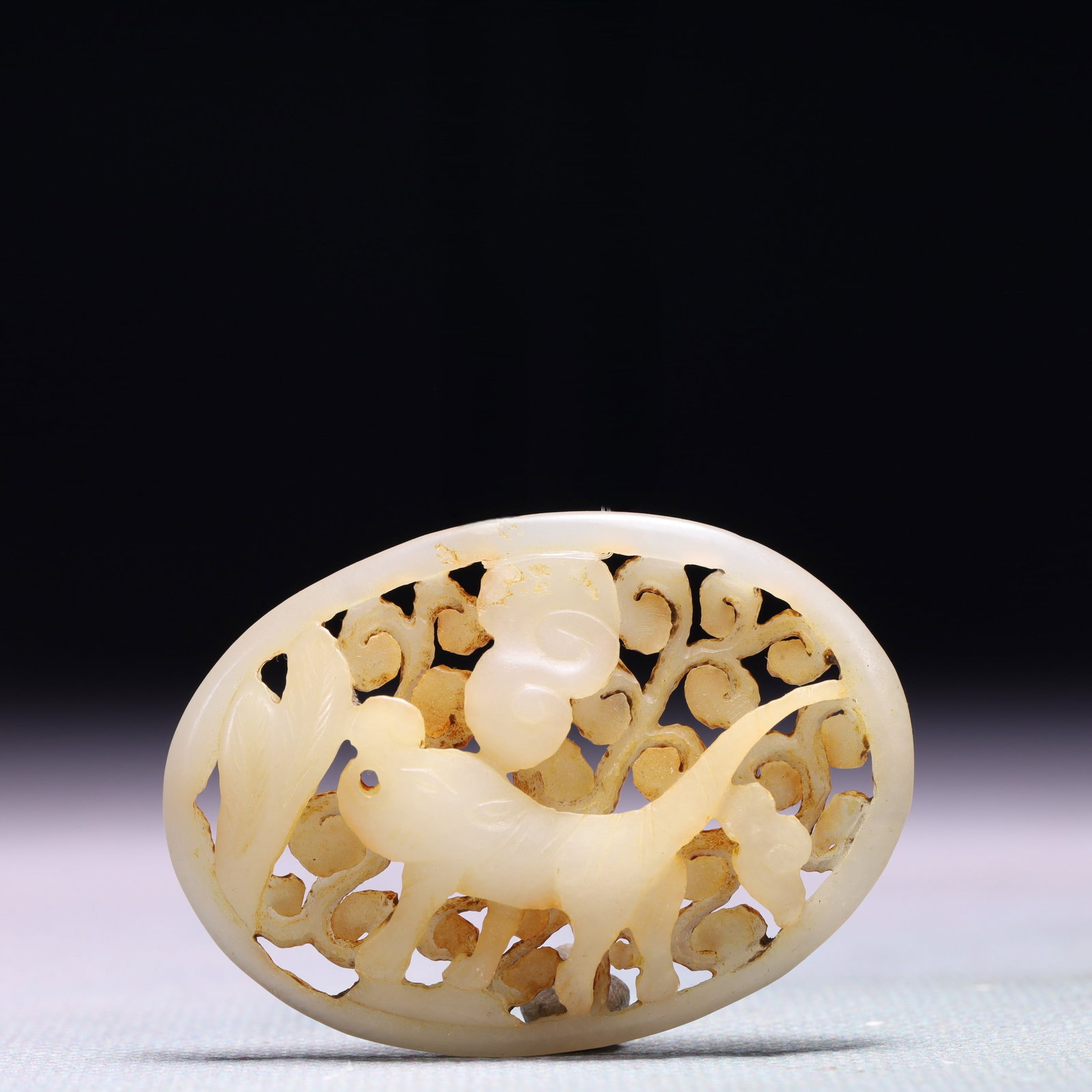An Exquisite White Jade Beast Pattern Pendant (1 of 4)