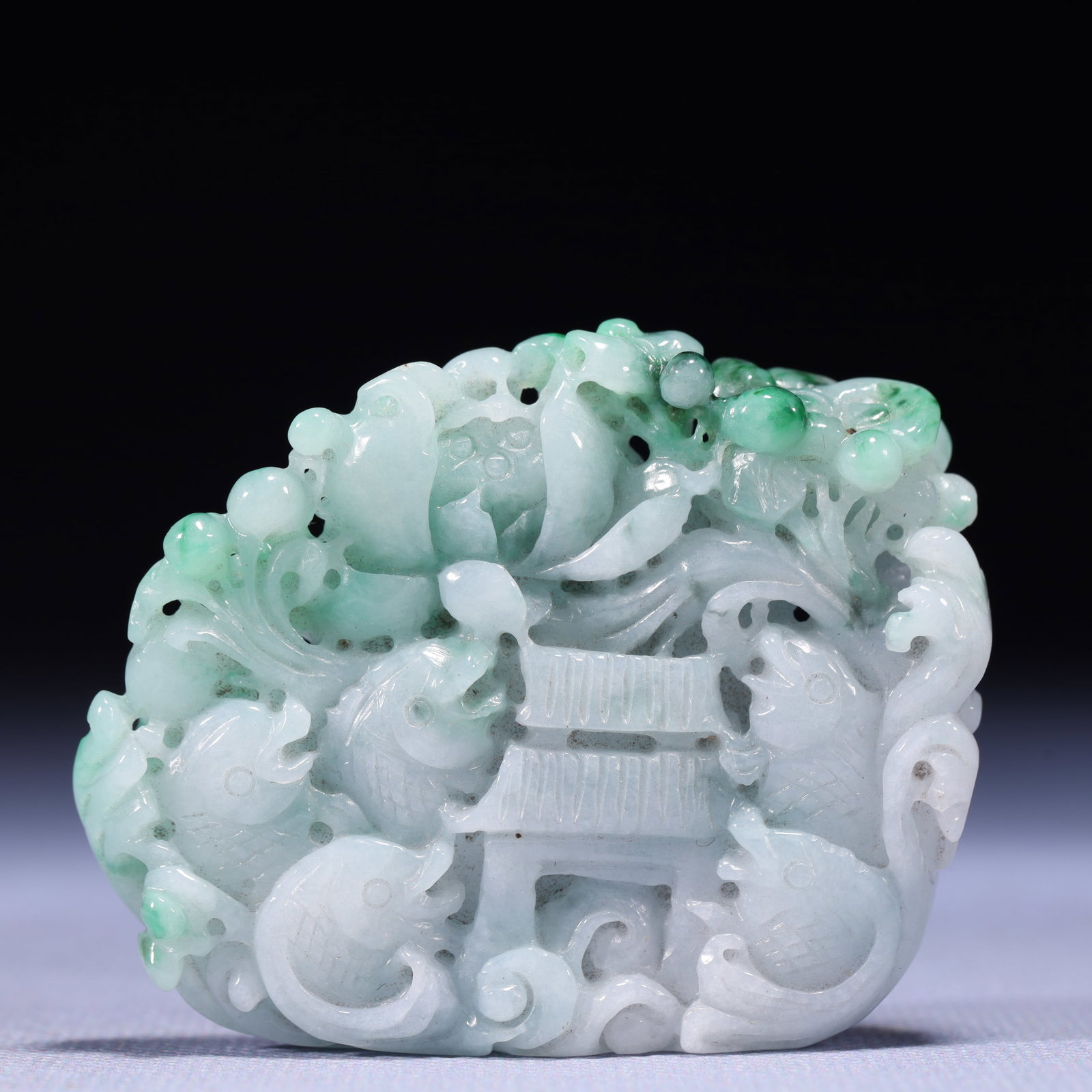 An Exquisite Jadeite Landscape Pattern Pendant: An Exquisite Jadeite Landscape Pattern Pendant,Qing Dynasty,China,Size:2.4inx0.4inx2in,Weight:79g 翡翠山水纹挂件,中国清代