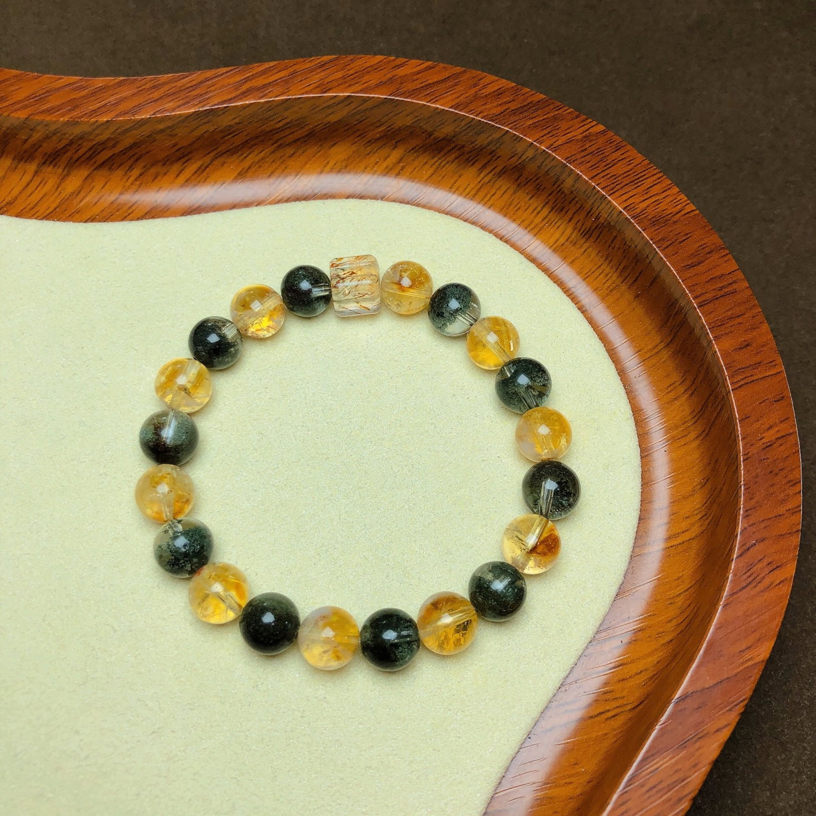 An Exquisite Crystal Bracelet: An Exquisite Crystal Bracelet,Size:0.3in,Weight:19.3g 水晶手串