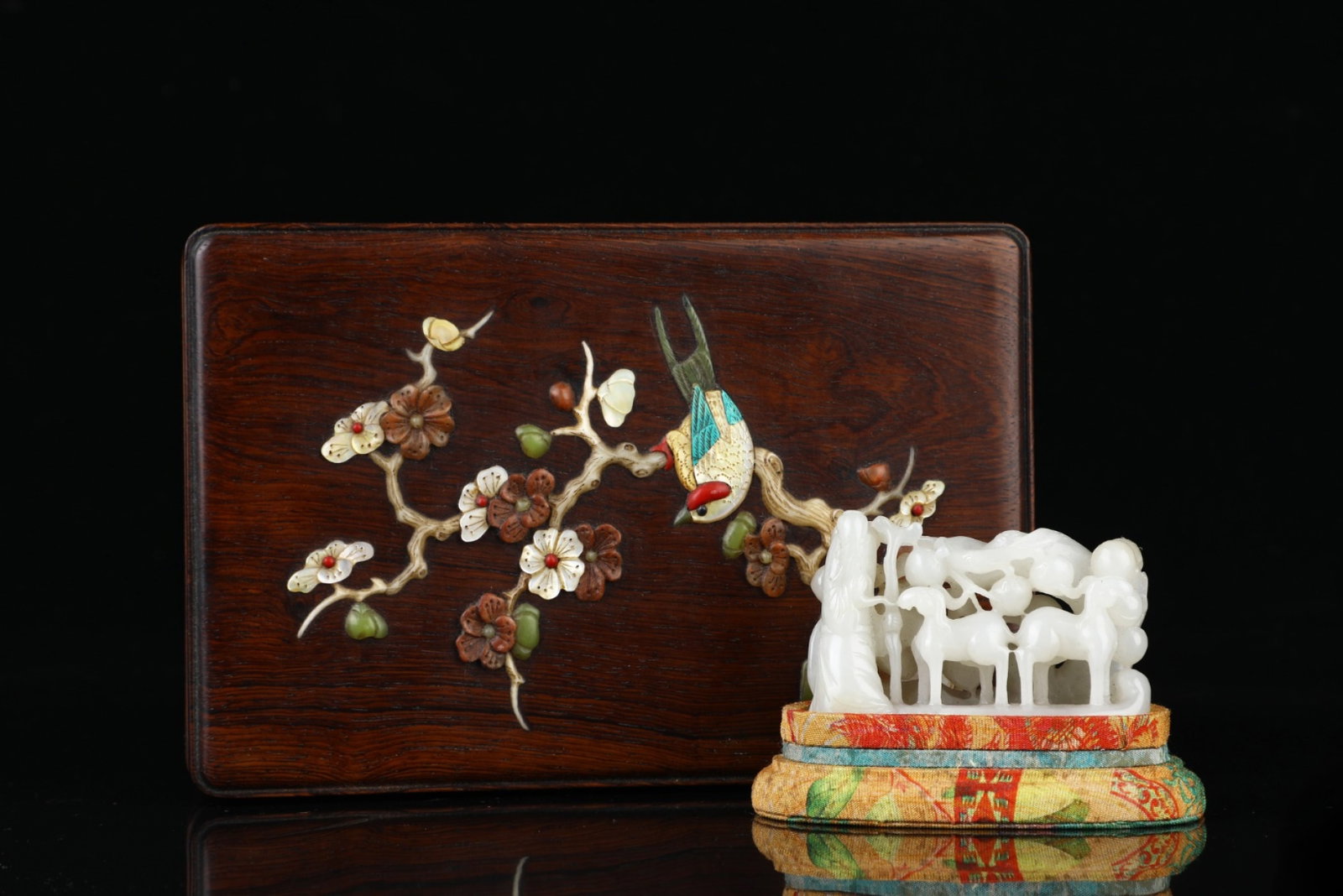 An Exquisite White Jade Figure and Sheep Ornament: An Exquisite White Jade Figure and Sheep Ornament,Qing Dynasty,China,Size:1.6inx2.6in,Weight:98g 白玉人物羊摆件,中国清代