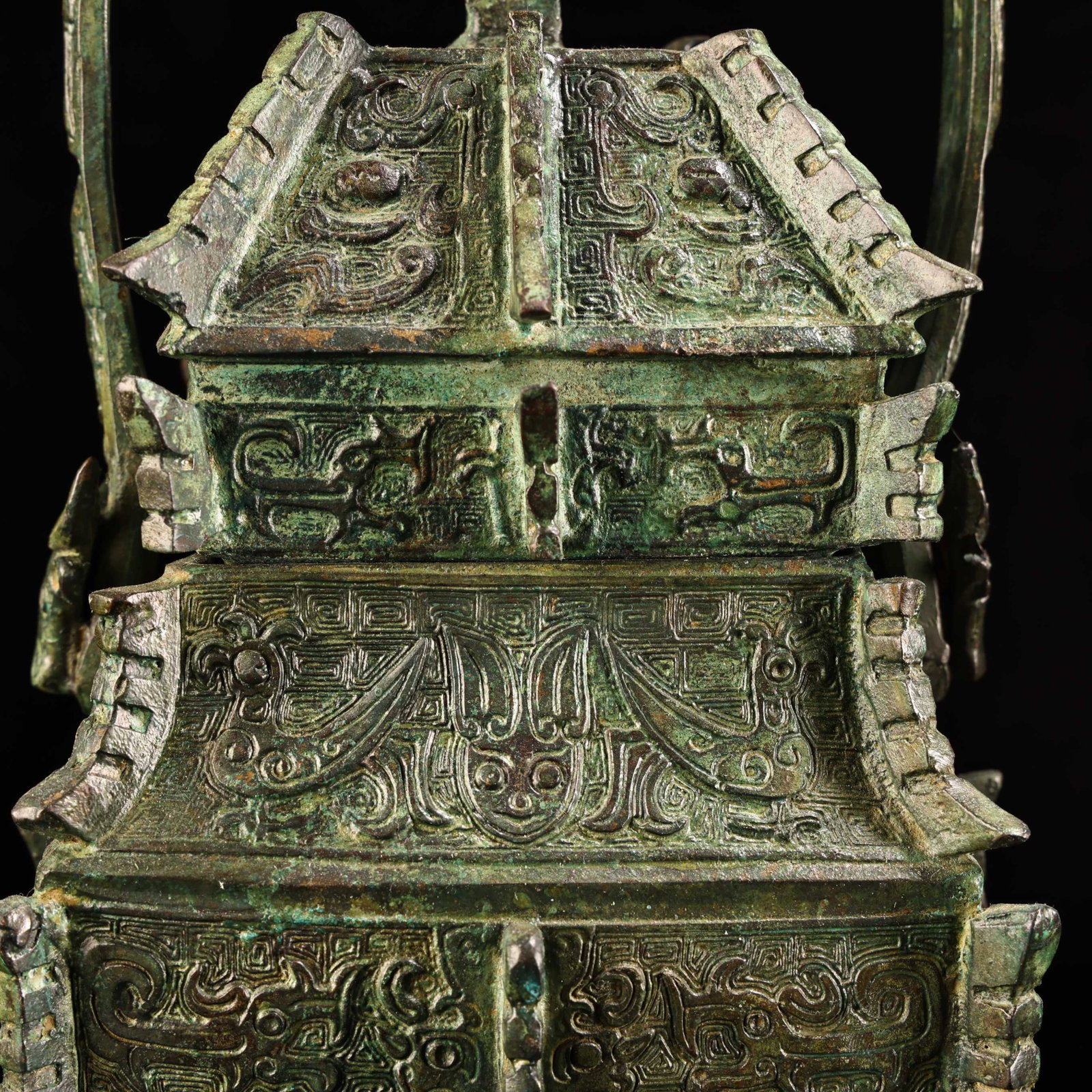 An Exquisite Bronze Beast-Face Pattern Loop-Handled Pot - 5