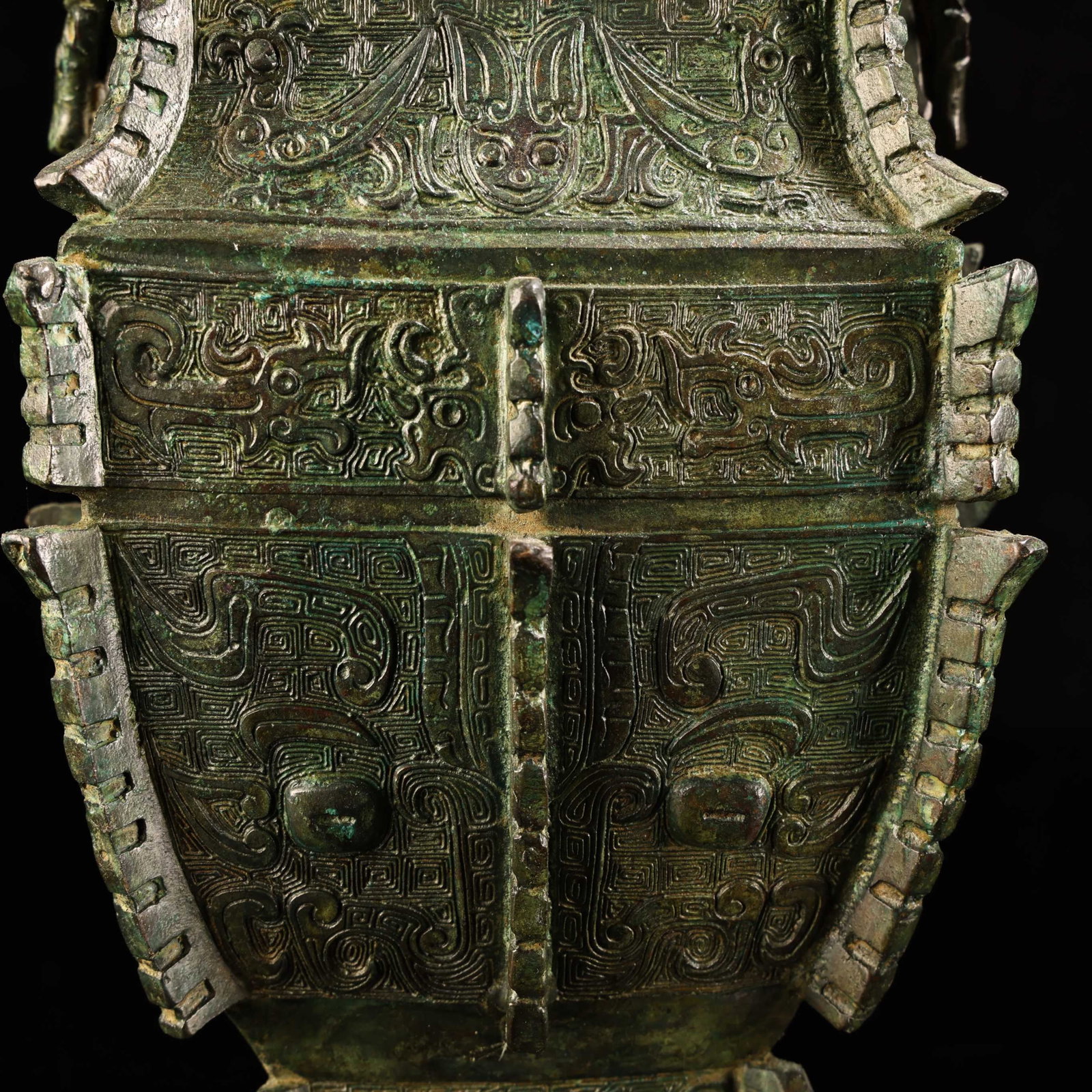 An Exquisite Bronze Beast-Face Pattern Loop-Handled Pot - 6