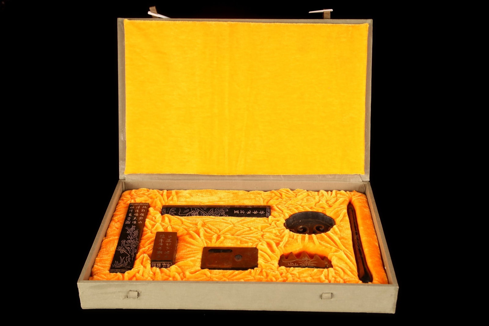 A Set of Fine Jasper Plum Blossom,Orchid Bamboo and Chrysanthemum Pattern Ornaments,With Poem: A Set of Fine Jasper Plum Blossom,Orchid Bamboo and Chrysanthemum Pattern Ornaments,With Poem,Qing Dynasty,China,Qianlong Four-character Mark,Size:(Paper Weight)6.7inx1.2inx0.8in,(Writing