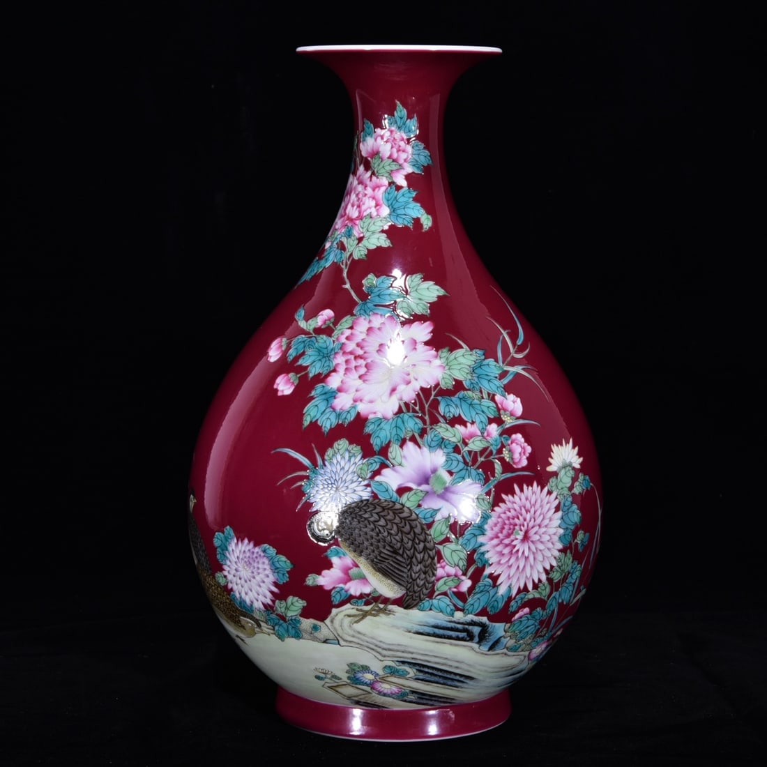 A Rare Ruby Red-Glazed Famille-Rose Flower and Bird Pattern Vase: A Rare Ruby Red-Glazed Famille-Rose Flower and Bird Pattern Vase,Qing Dynasty, China,Yongzheng Six-character Mark,Size:11.8inx7.3in胭脂红釉粉彩花鸟ń