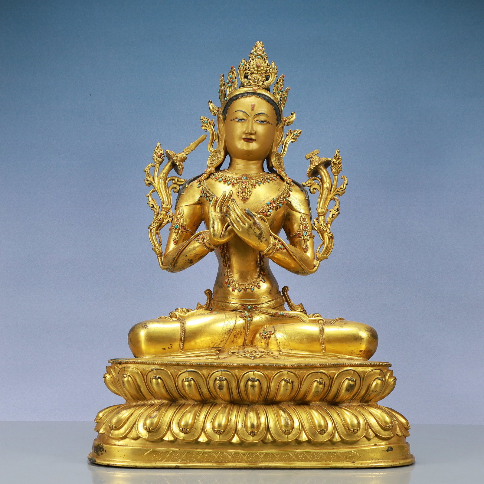 A Exquisite Gilt Bronze Statue of Bodhisattva (1 of 11)