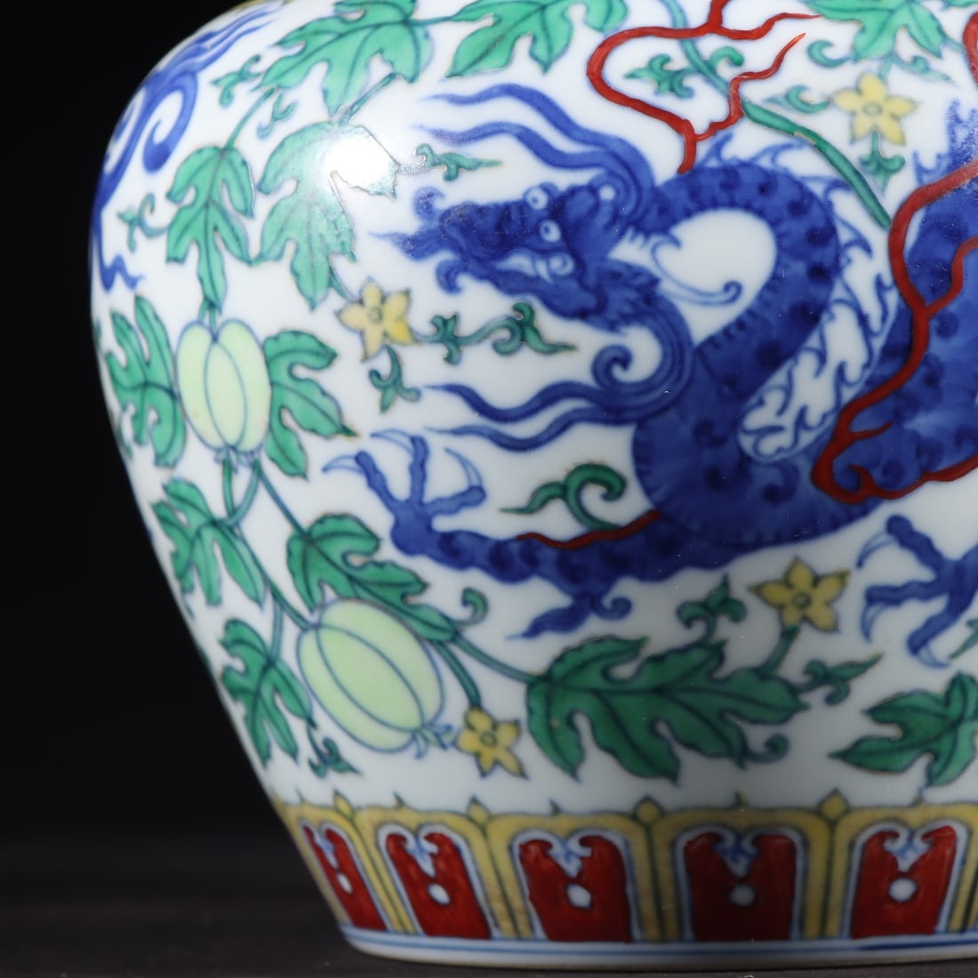 A Rare Doucai Dragon Pattern Jar - 4