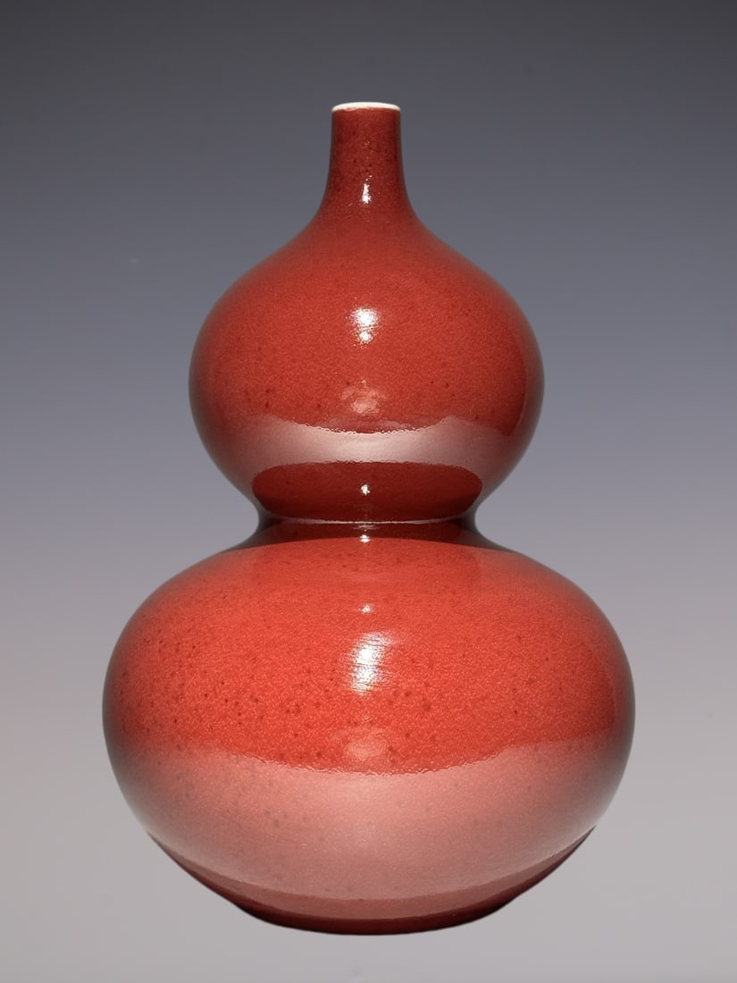 A Rare PeachBloom-Glazed Gourd-Shaped Vase: A Rare PeachBloom-Glazed Gourd-Shaped Vase,Qing Dynasty, China,Yongzheng Six-character Mark,Size:12.5inx8in豇豆红釉葫芦瓶,中国清代,