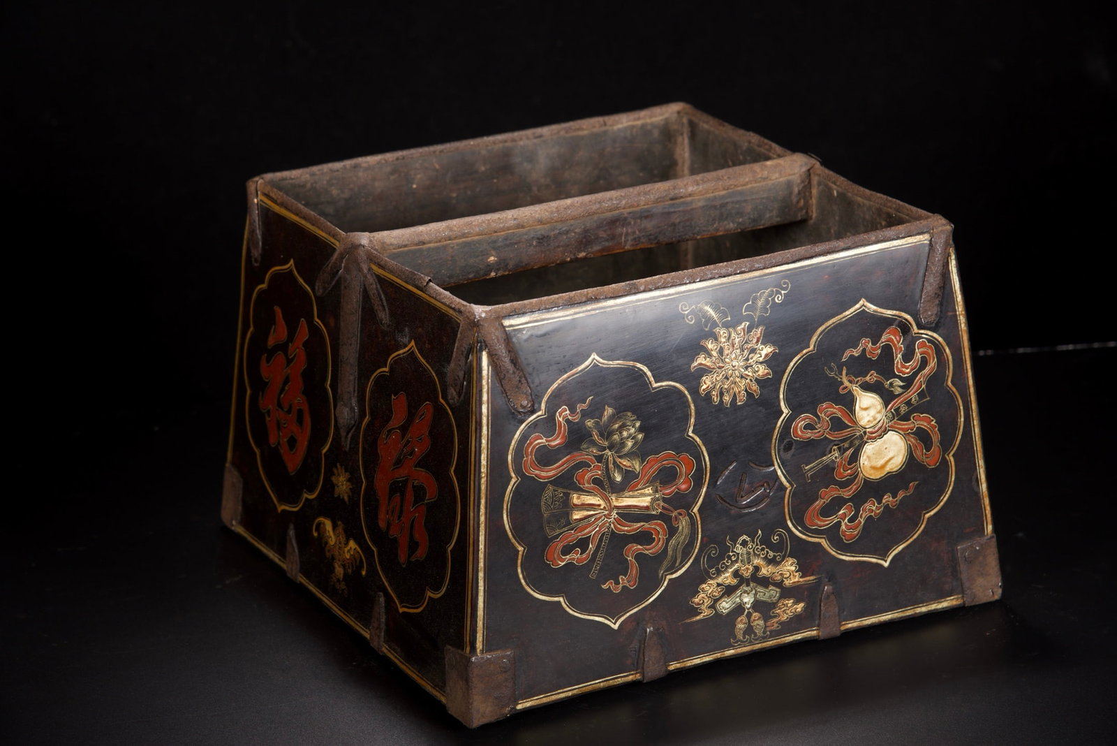 A Rare Wooden Painted Gold Lacquerware Ritual Implement Pattern Ornament: A Rare Wooden Painted Gold Lacquerware Ritual Implement Pattern Ornament,Qing Dynasty,China,Size:7.9inx11.8inx11.8in,Weight:1175g木胎描金漆器法器纹