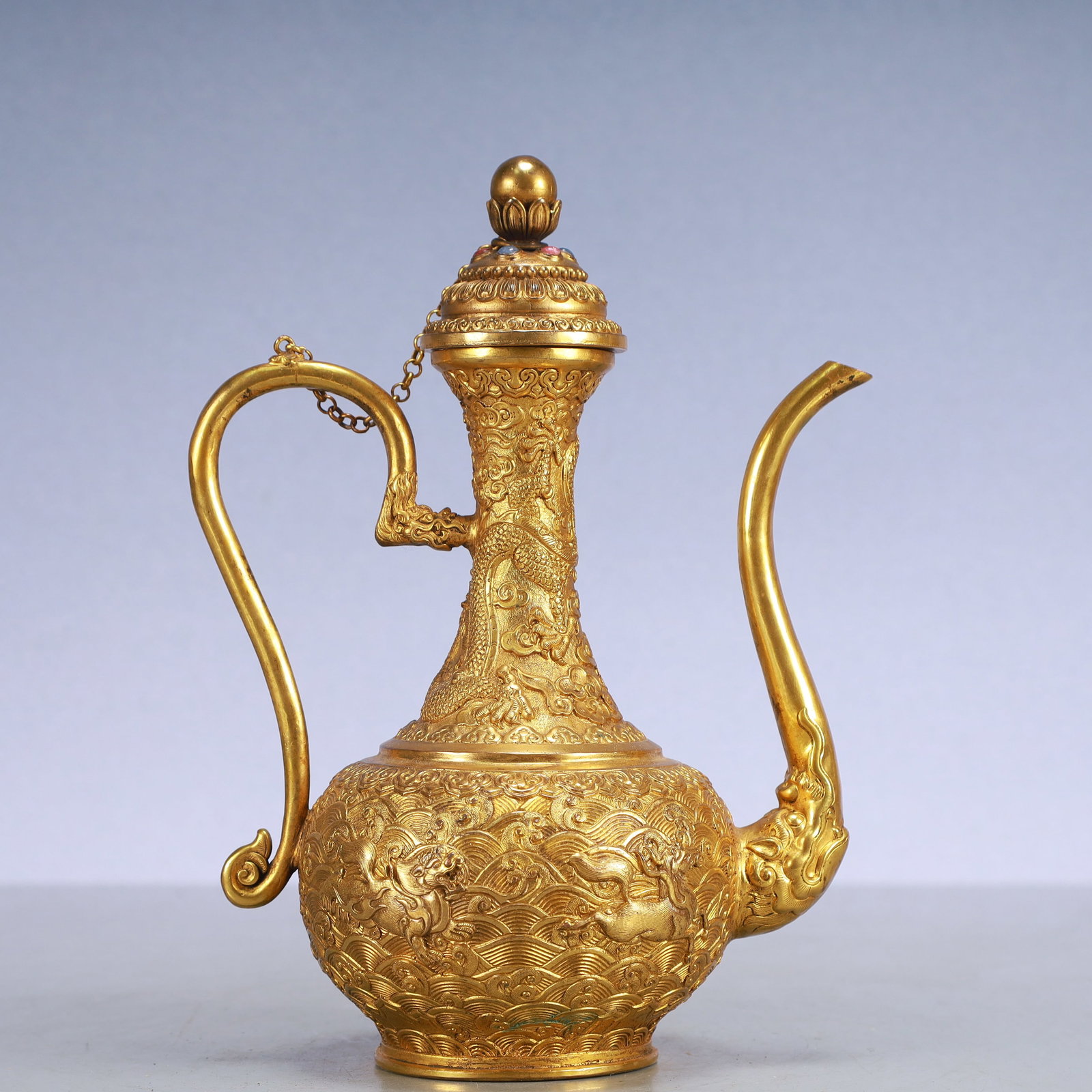 A Exquisite Gilt Bronze Dragon Pattern Seawater Pattern Auspicious Beast Pattern Ewer (1 of 11)