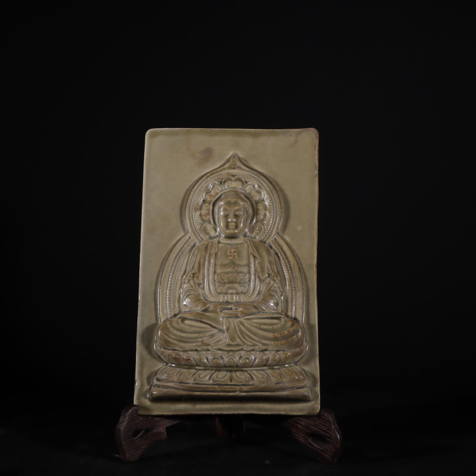 An Exquisite Yue yao Celadon Buddha Statue Pattern Ornament (1 of 9)