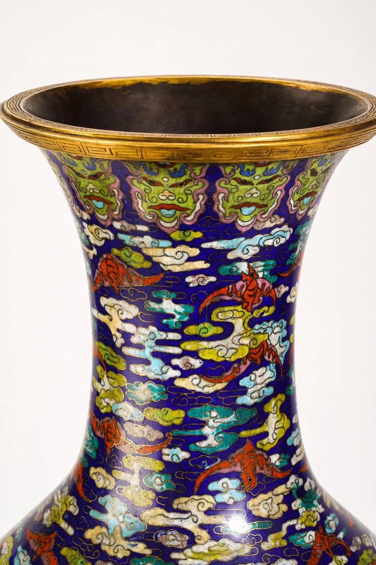 An Exquisite Cloisonne Seawater Pattern Bats Pattern Vase - 3