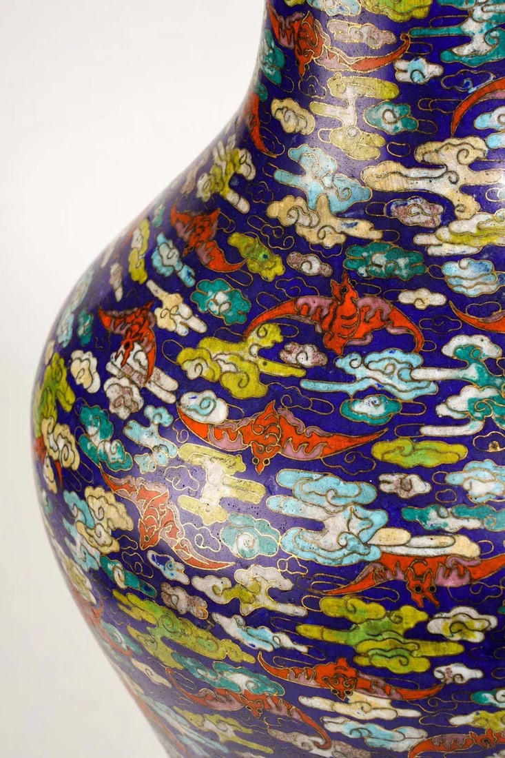 An Exquisite Cloisonne Seawater Pattern Bats Pattern Vase - 5