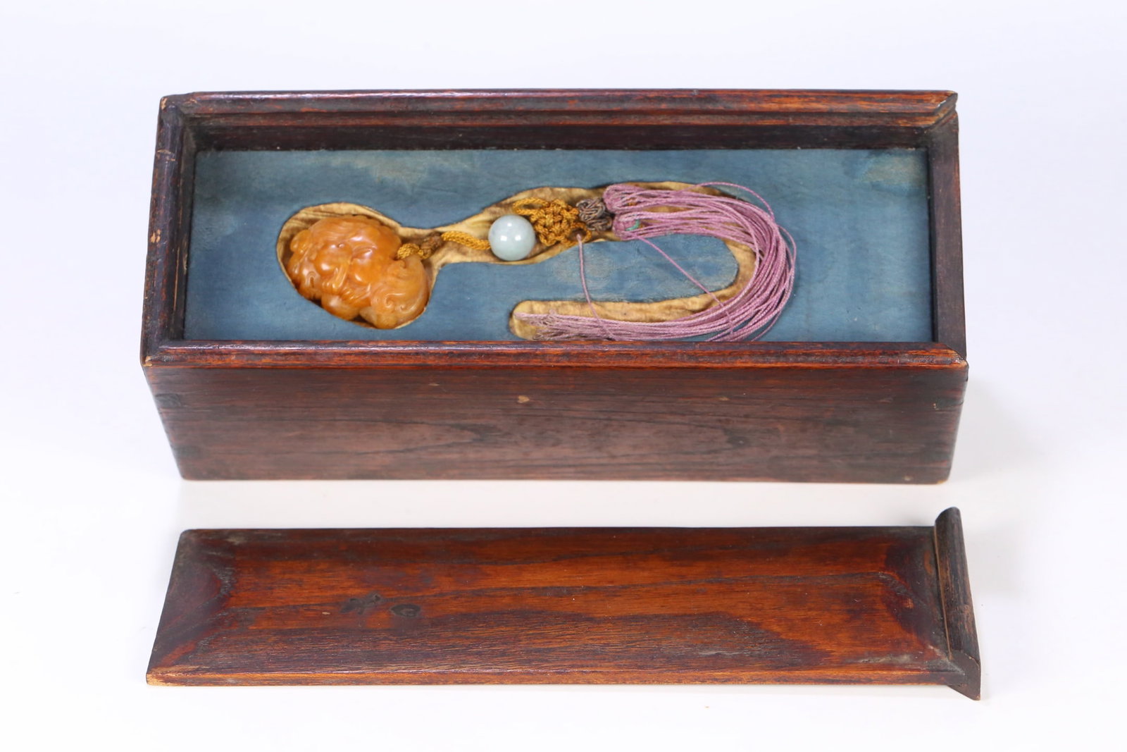 An Exquisite Tianhuang Stone Auspicious Beast Hand Piece: An Exquisite Tianhuang Stone Auspicious Beast Hand Piece,Qing
