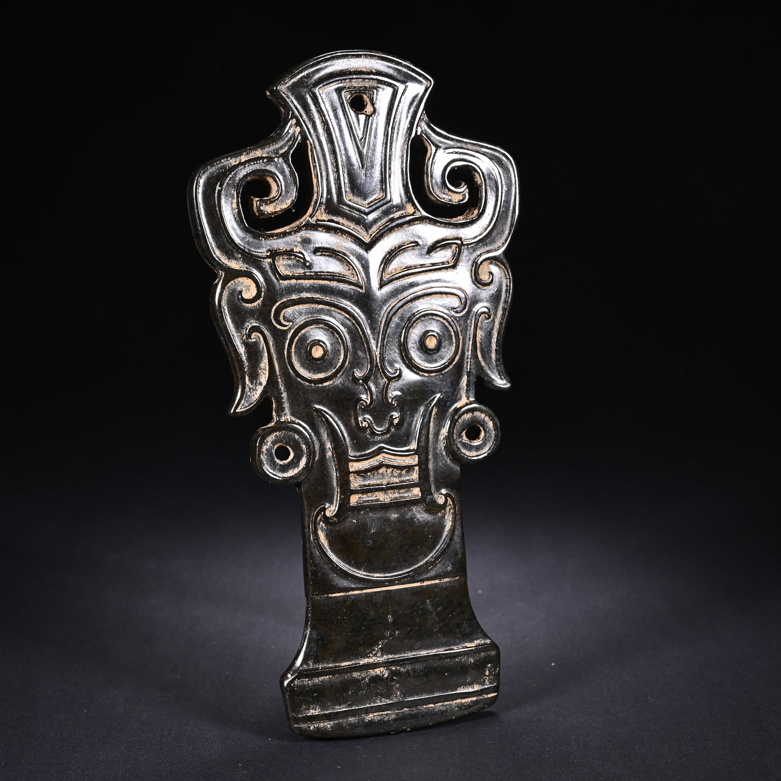 An Exquisite White Jade Beast-Face Pattern Pendant - 5