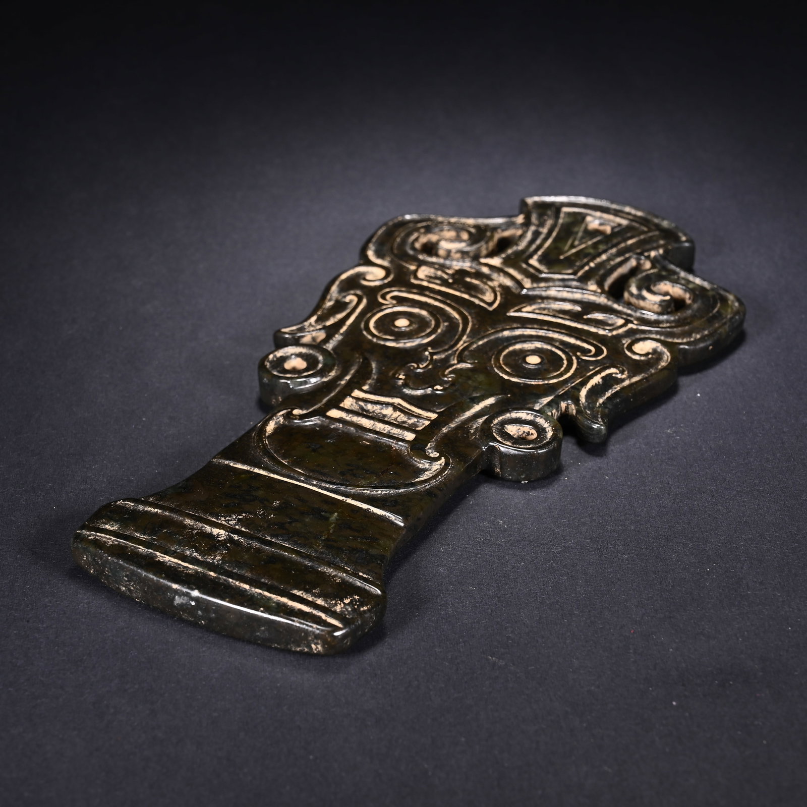 An Exquisite White Jade Beast-Face Pattern Pendant - 8