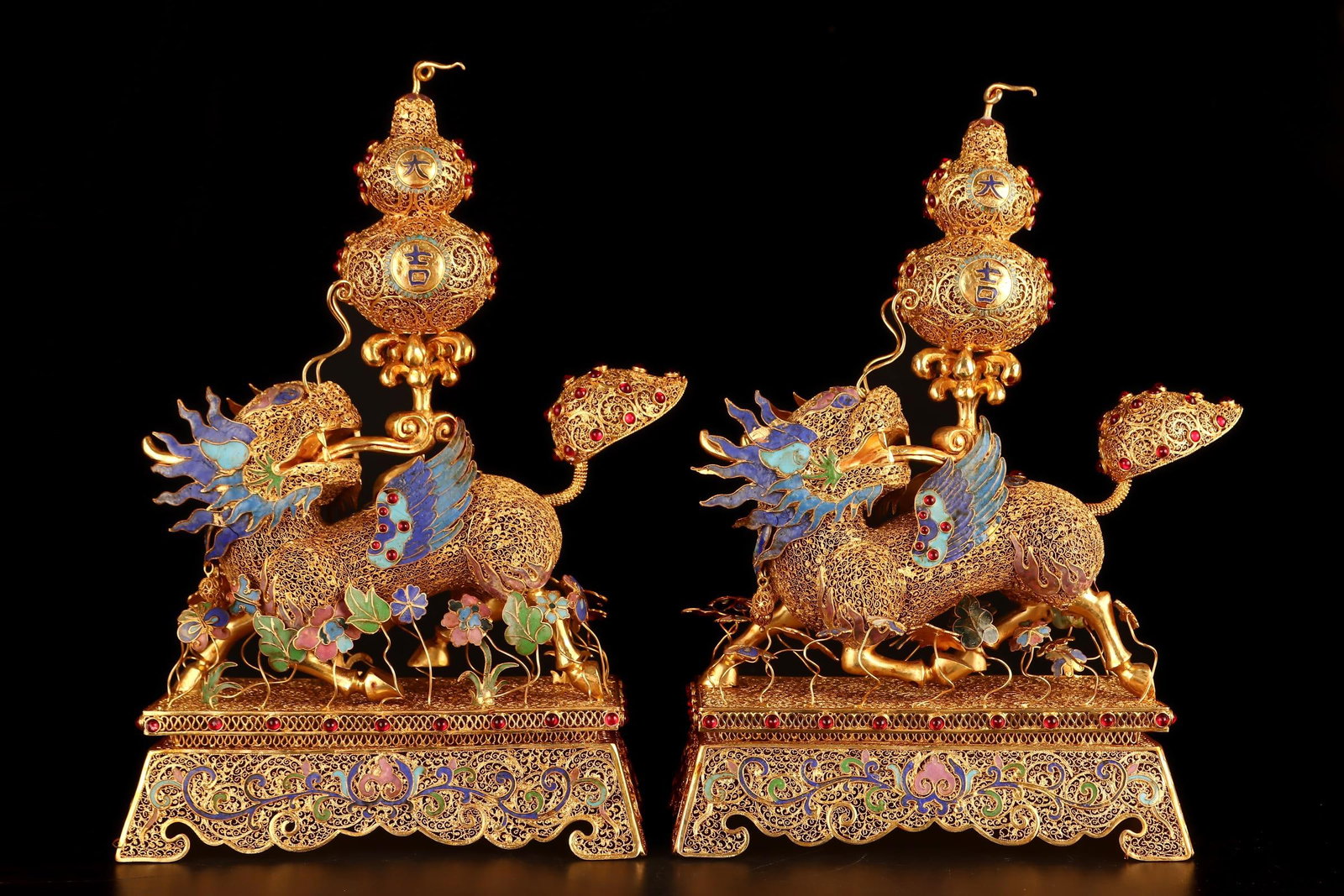 A Pair of Rare Filigree and Gilding Inlaid Gems Lion Ornaments: A Pair of Rare Filigree and Gilding Inlaid Gems Lion Ornaments,Qing Dynasty,China,Qianlong Four-character Mark,Size:13inx7.9in,Total