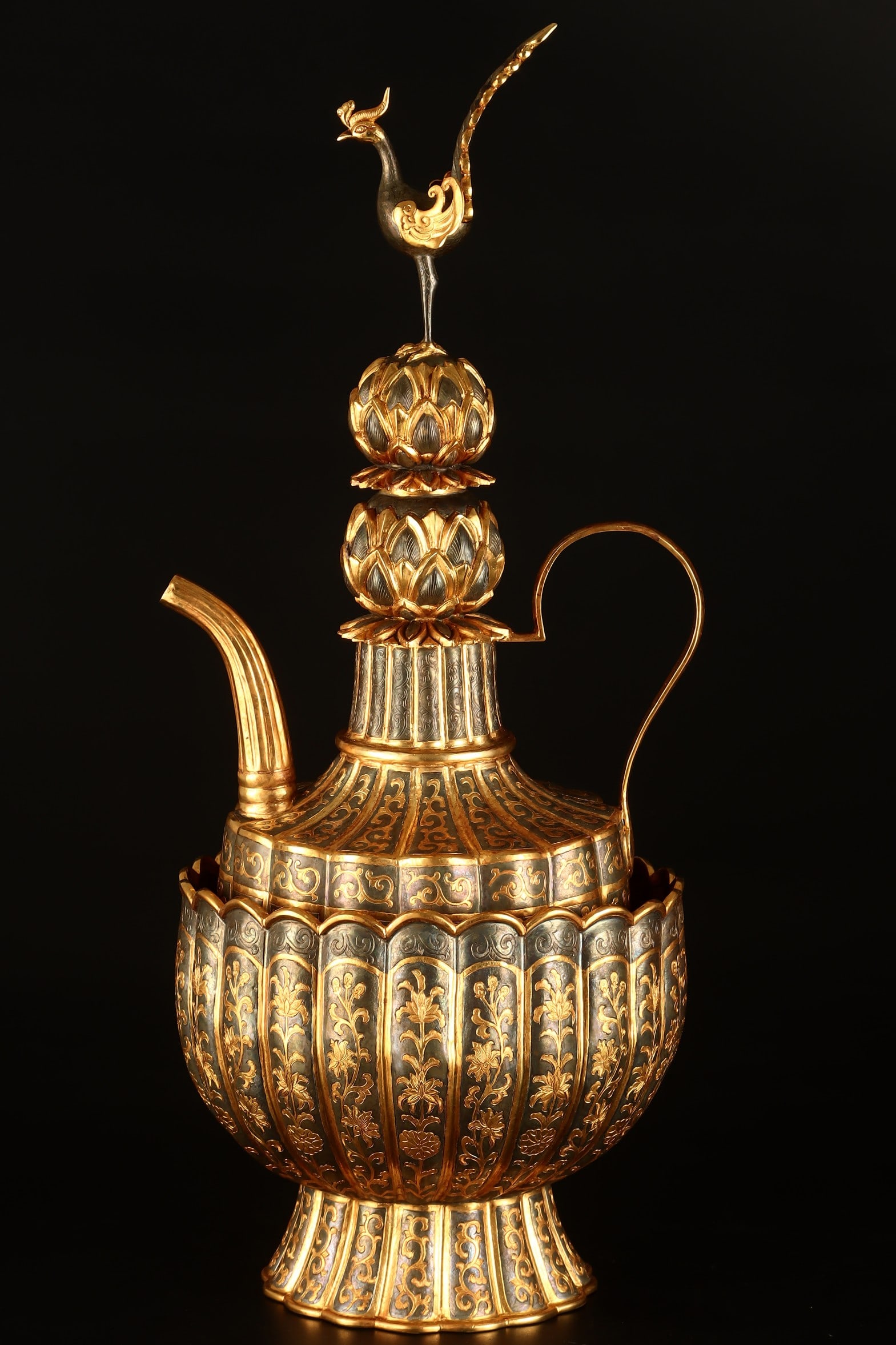 A Huge Gilt Bronze Flower Pattern Flagon,With Phoenix Cover: A Huge Gilt Bronze Flower Pattern Flagon,With Phoenix Cover,Tang Dynasty,China,Zhenguan Four-character Mark,Size:21.7inx8.3in,Weight:4000g铜鎏金花卉纹酒ࣥ